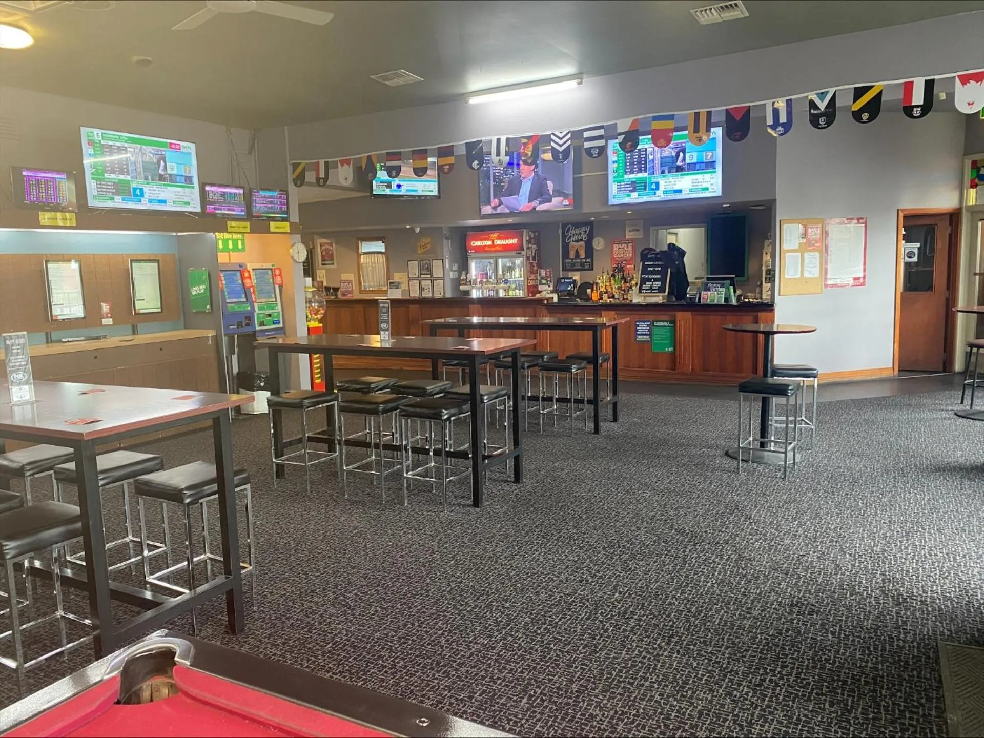 Lounge or bar in Guiding Star Motel & Hotel