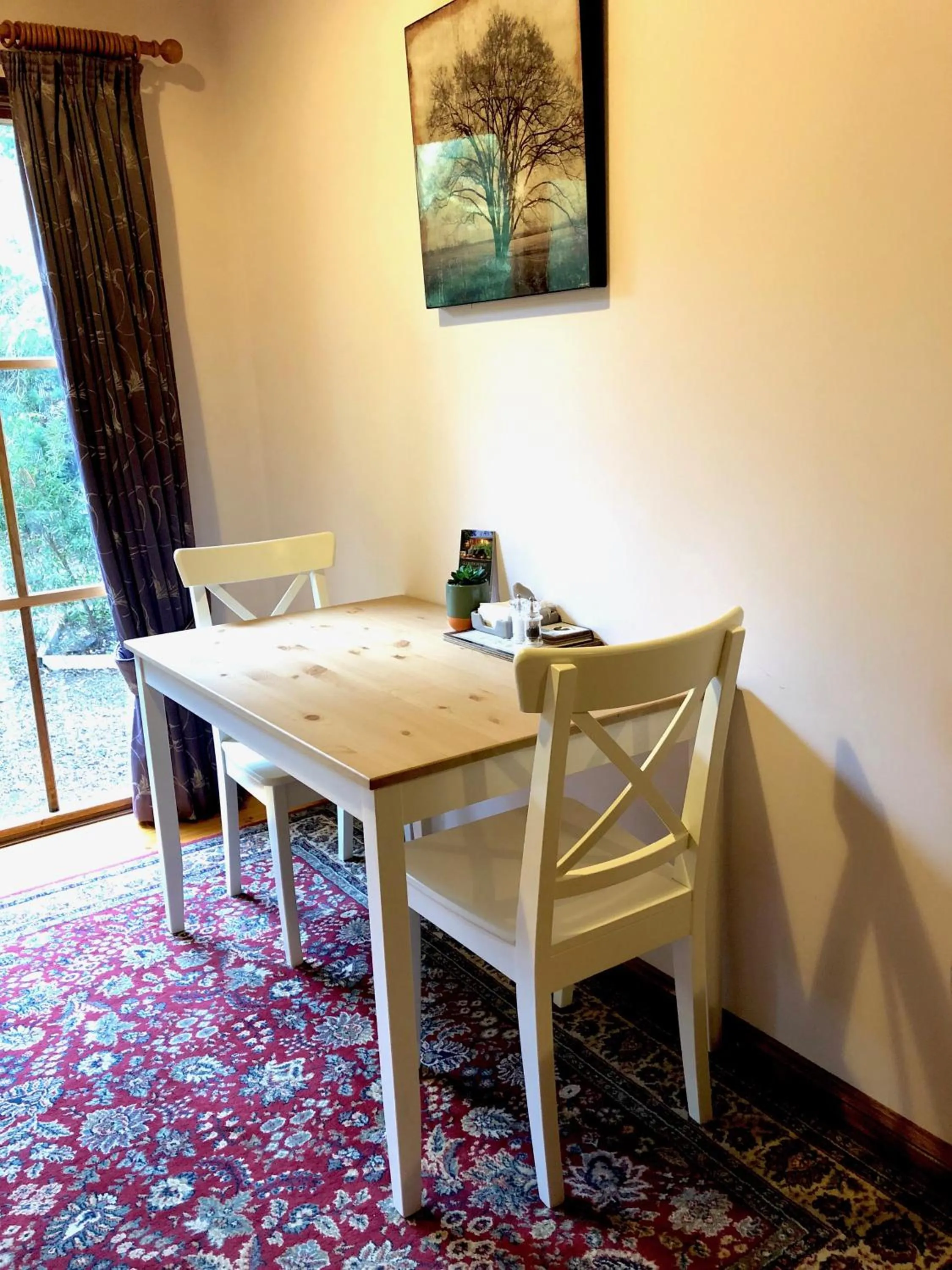 Dining area in Glenview Retreat Luxury Accommodation