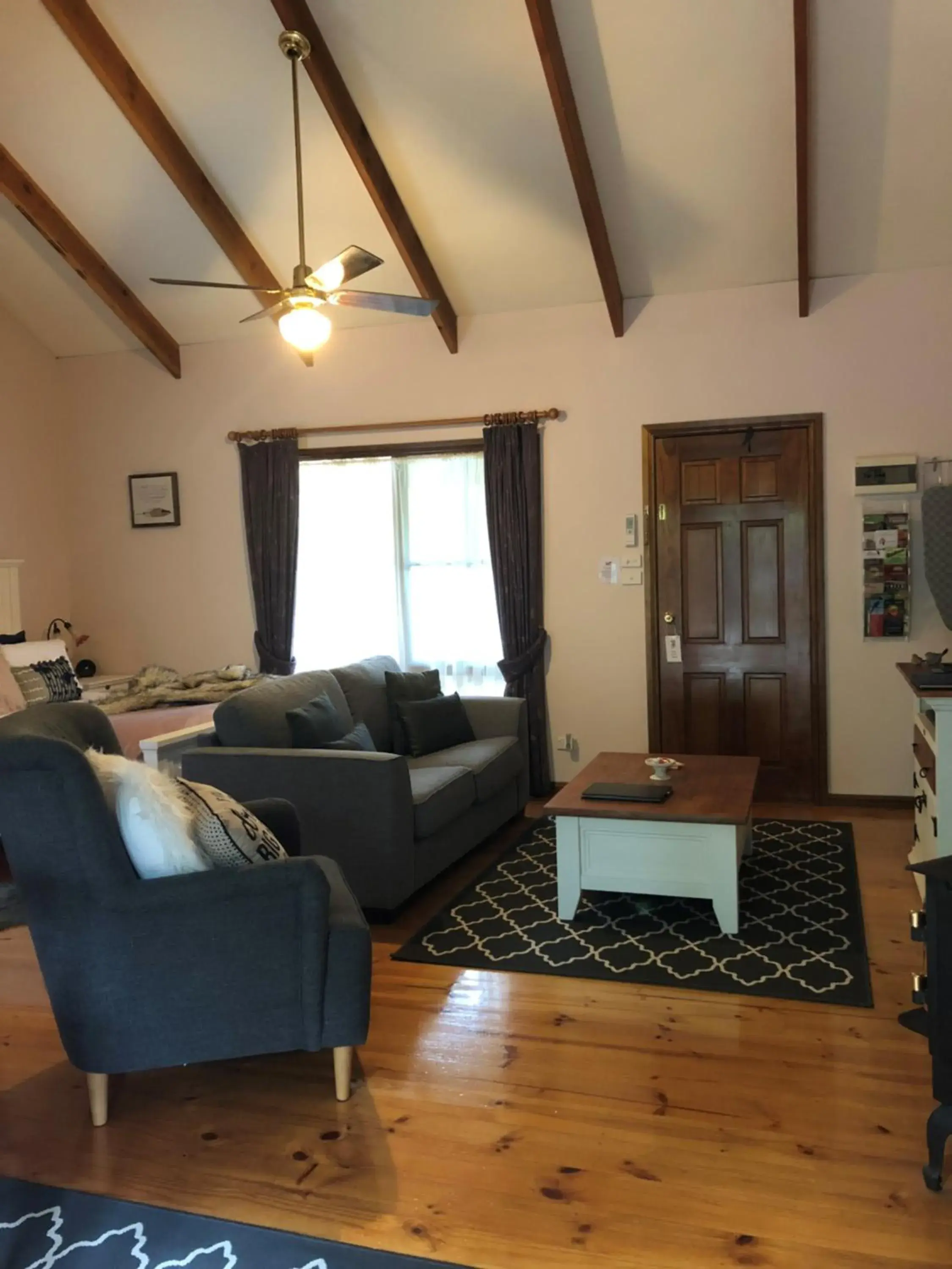 Living room in Glenview Retreat Luxury Accommodation Living room in Glenview Retreat Luxury Accommodation