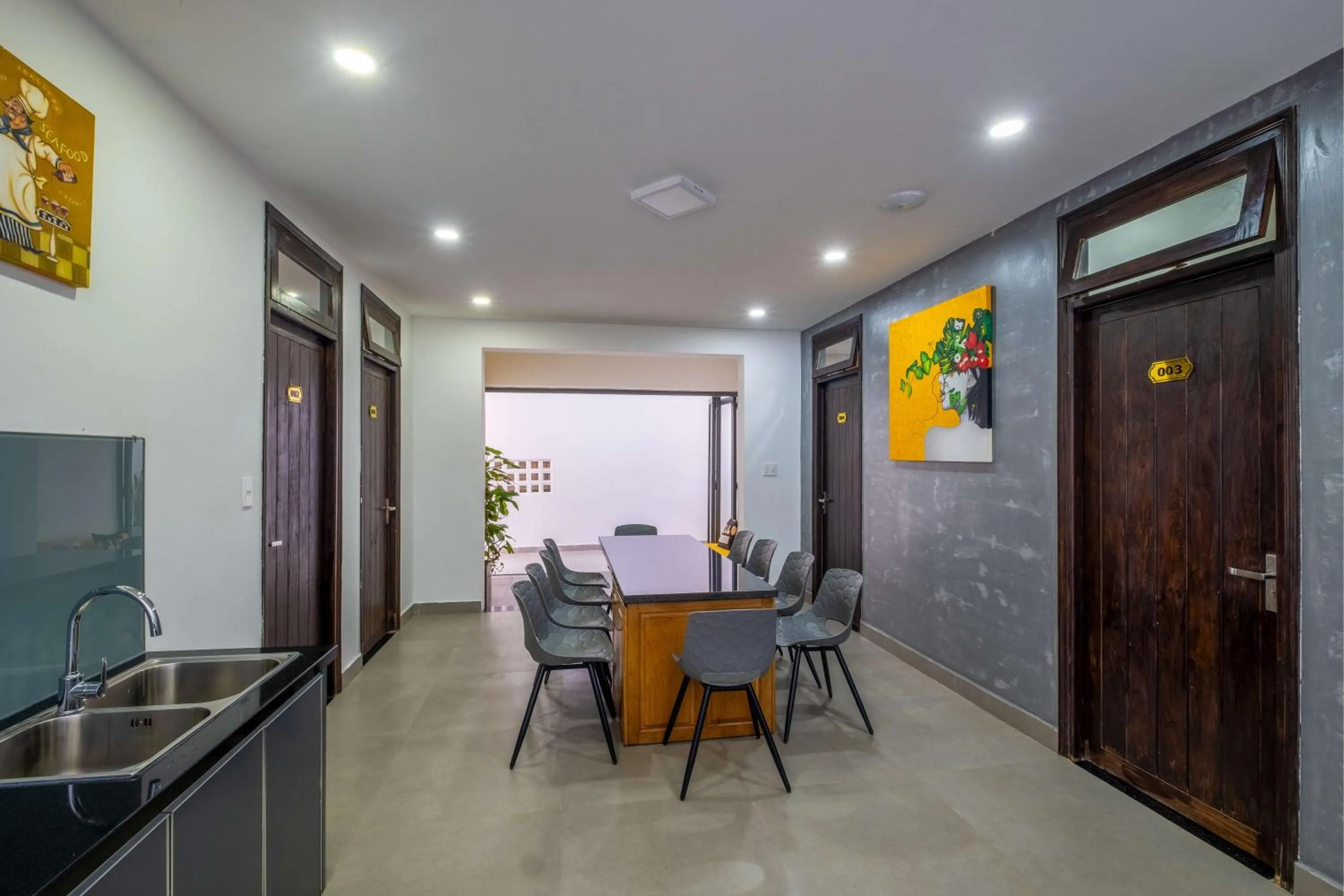 Dining area in Richy Dalat Hotel