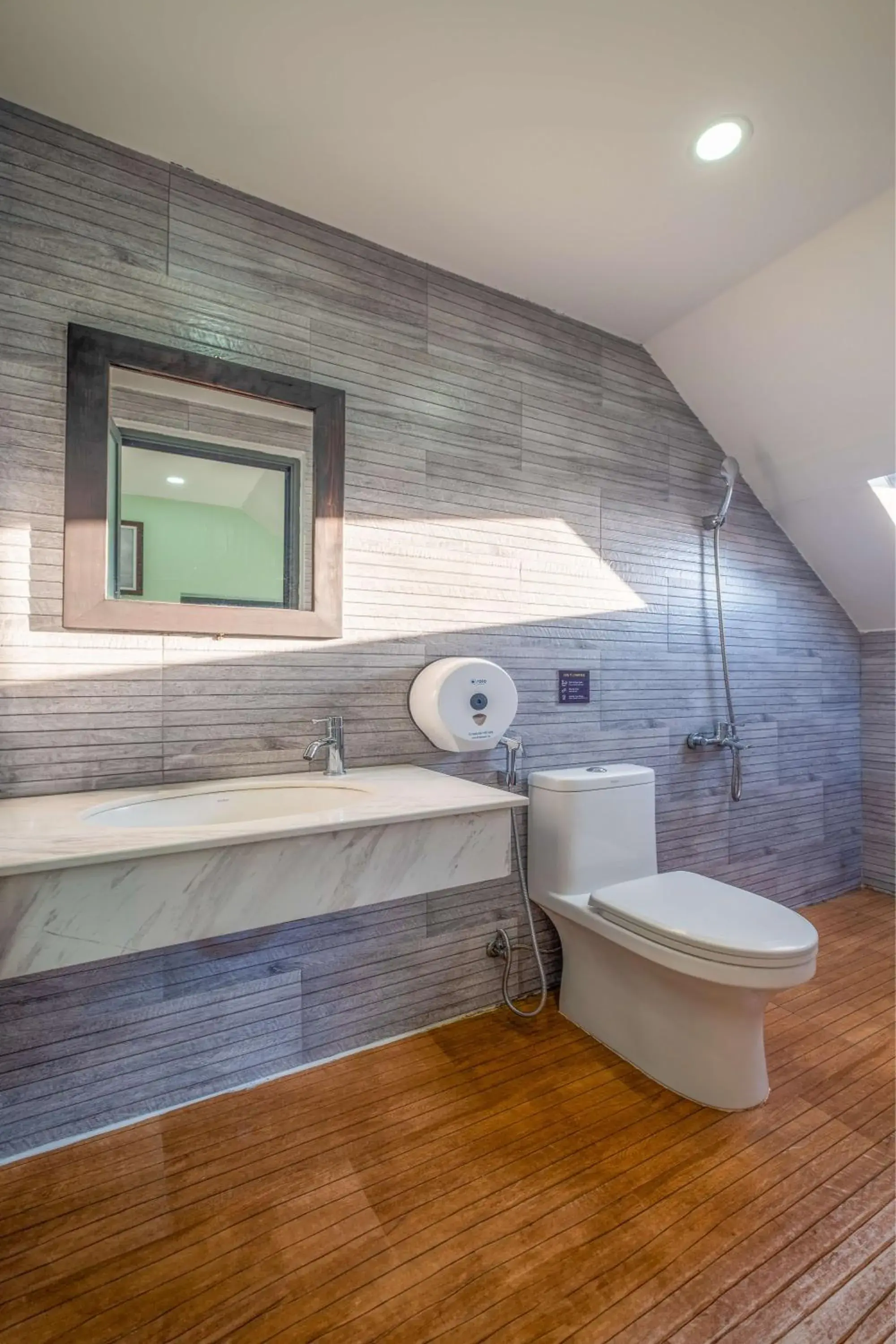 Bedroom in Richy Dalat Hotel Bedroom in Richy Dalat Hotel