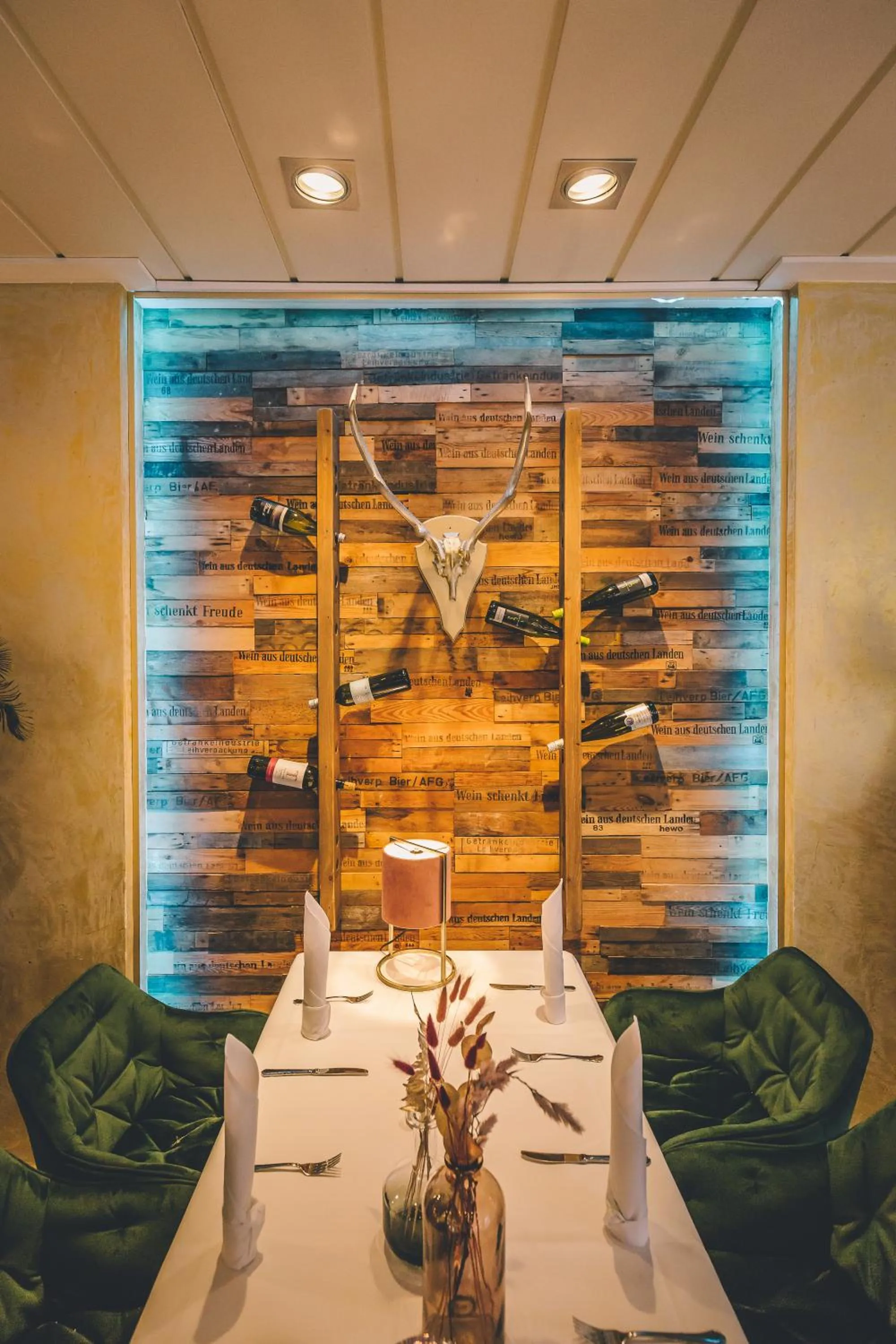 Restaurant/places to eat in Hotel Gasthaus Appel Krug