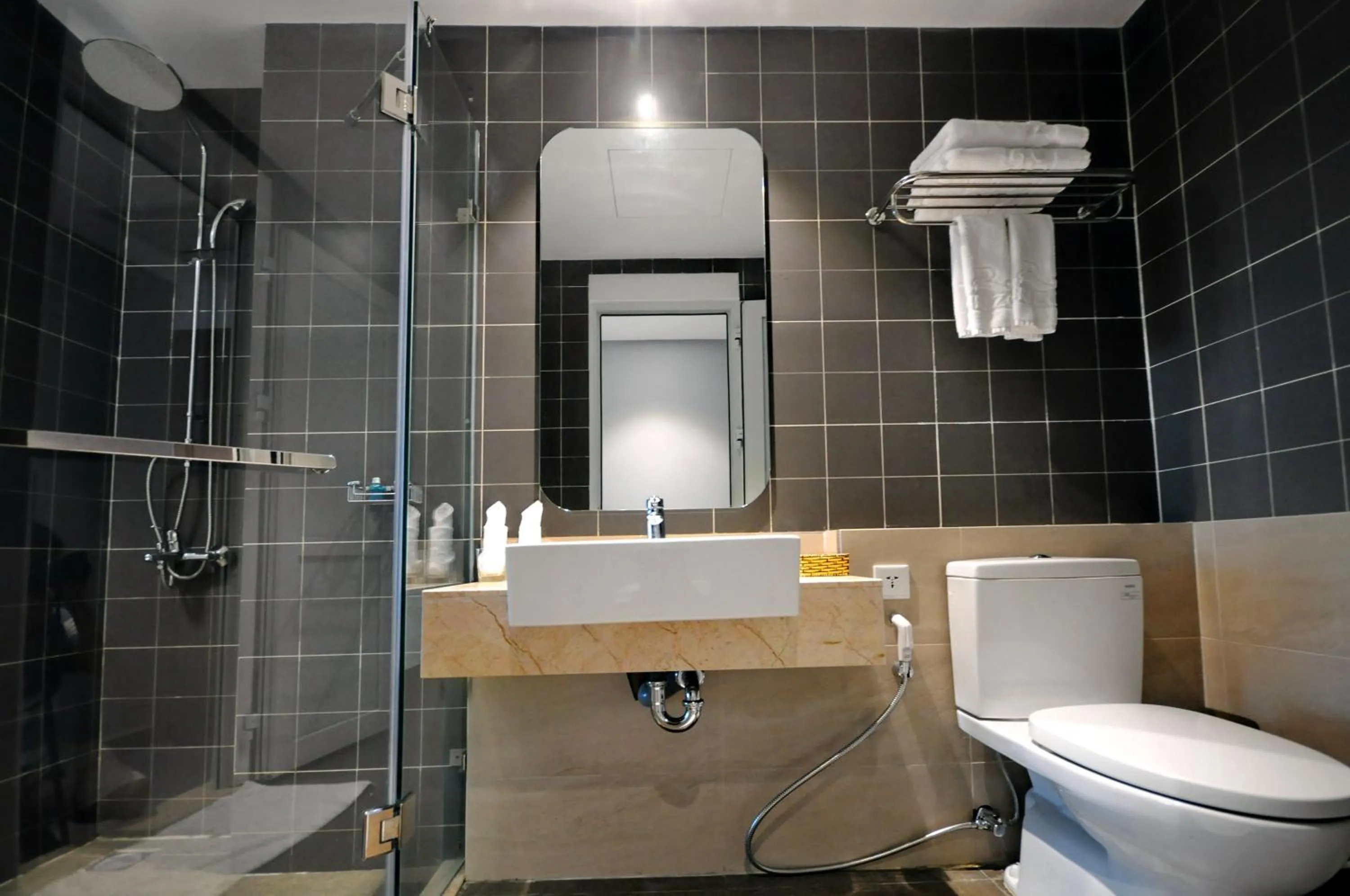 Toilet in Anrizon Hotel Nha Trang