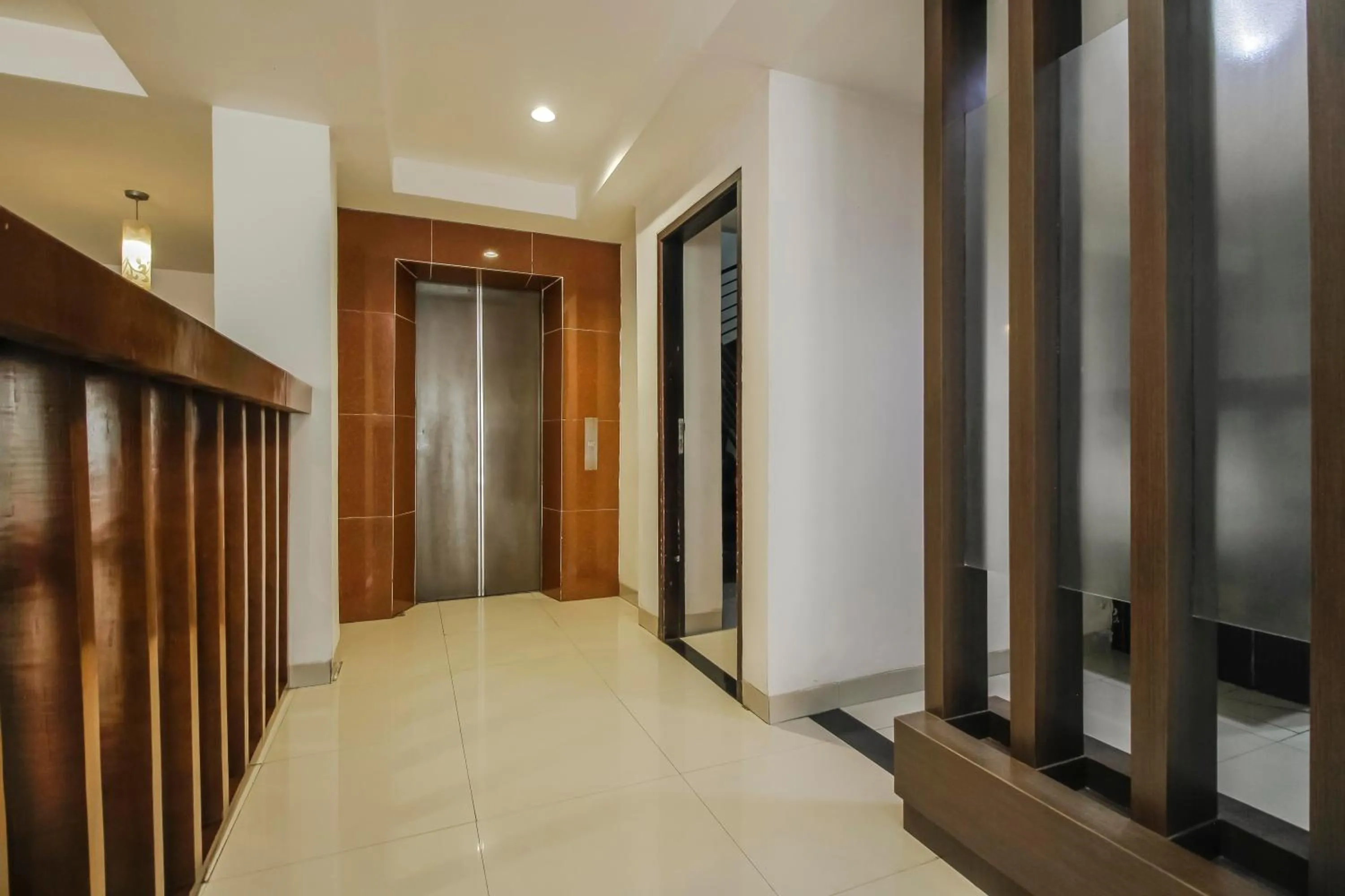 Area and facilities in RedDoorz Plus near Galaxy Bekasi