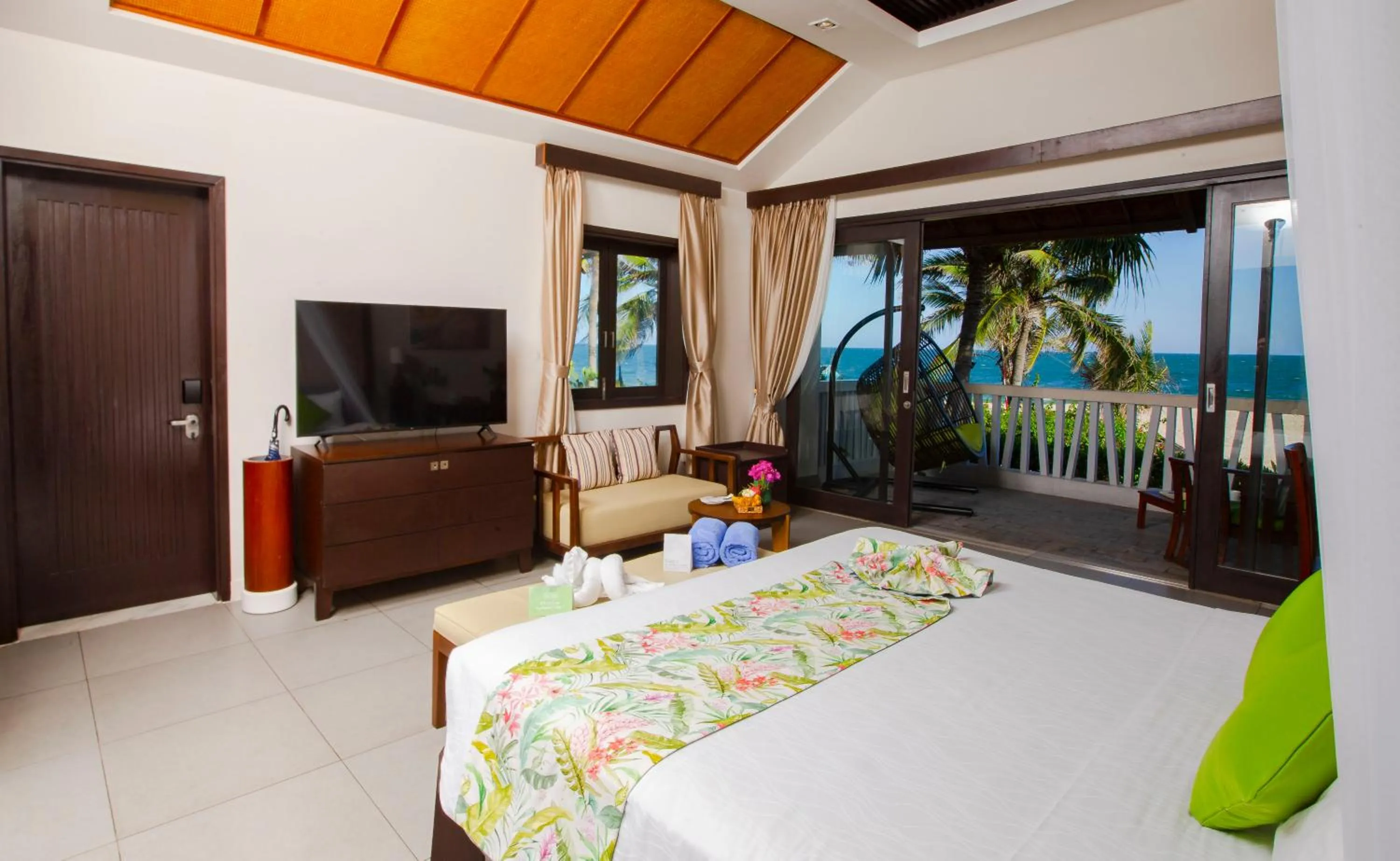 Bedroom, Bed in The Cliff Resort & Residences