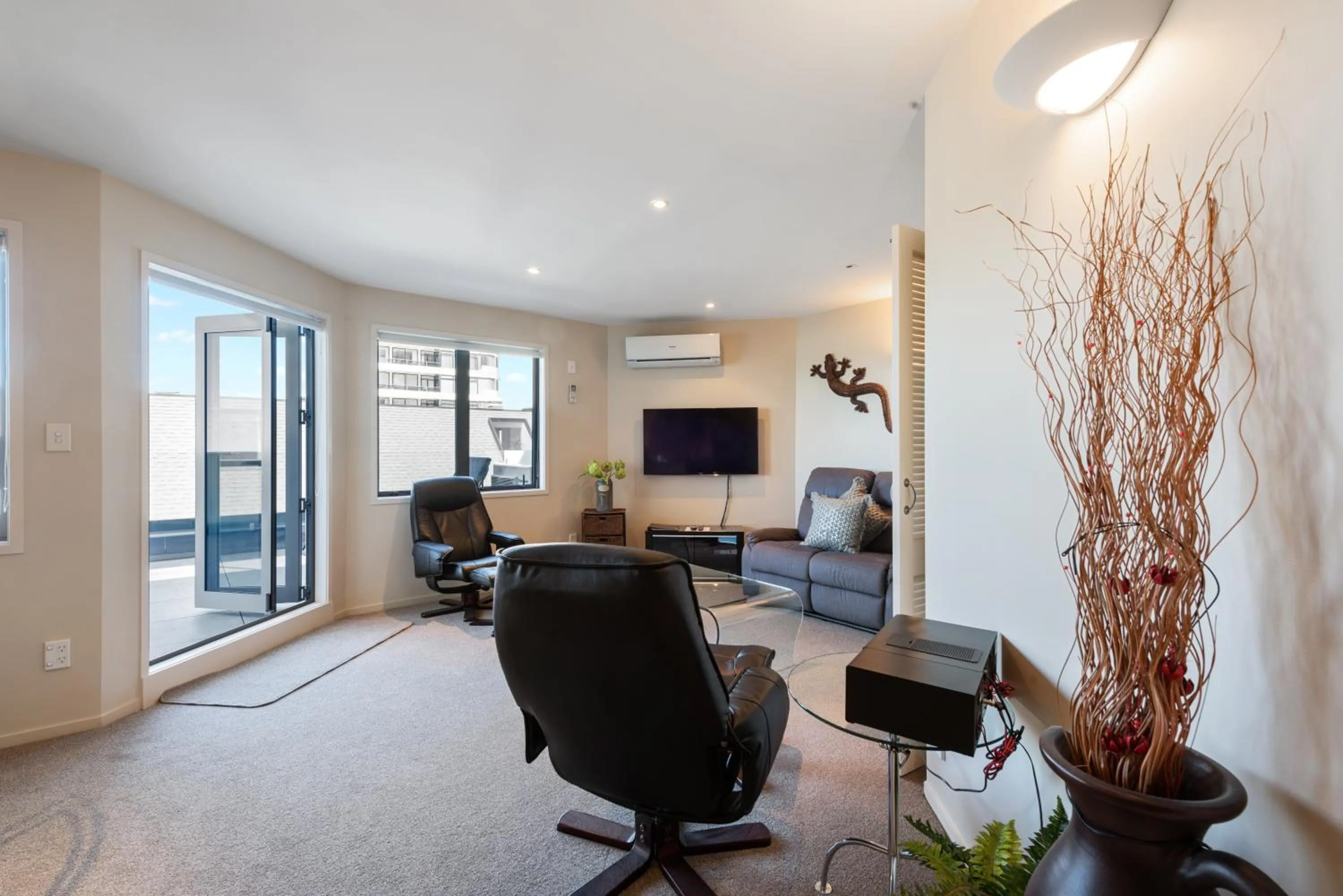 Living room in Pavilion Beachfront Apartments