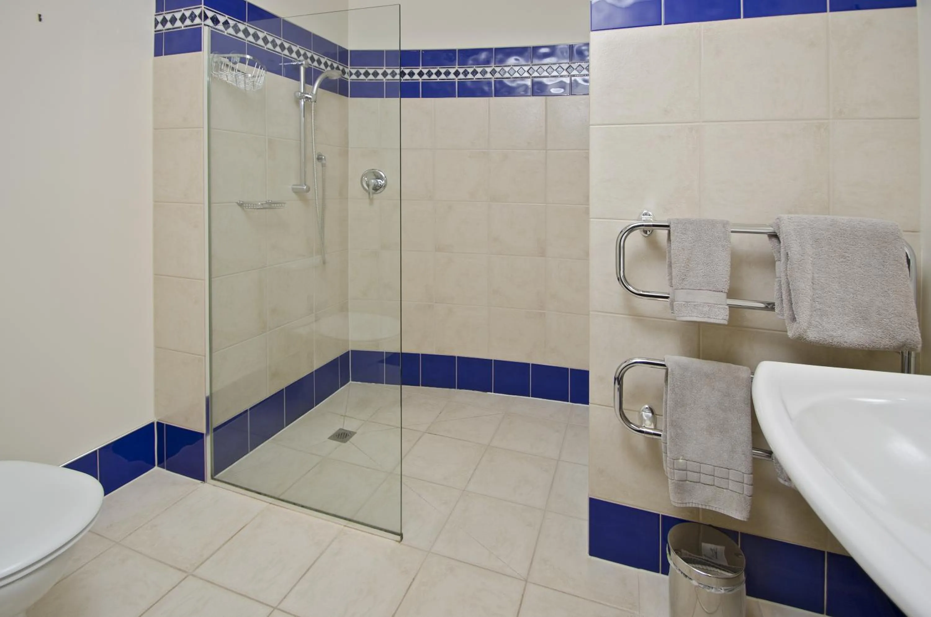 Bathroom in Pavilion Beachfront Apartments