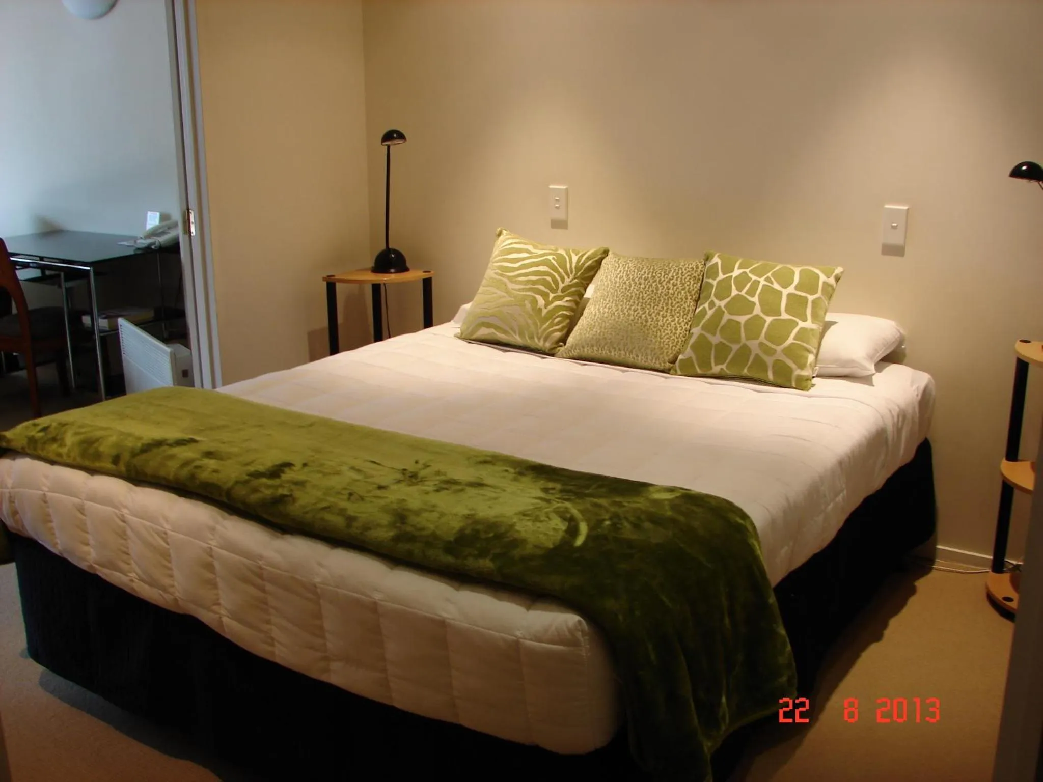 Bedroom, Bed in Pavilion Beachfront Apartments