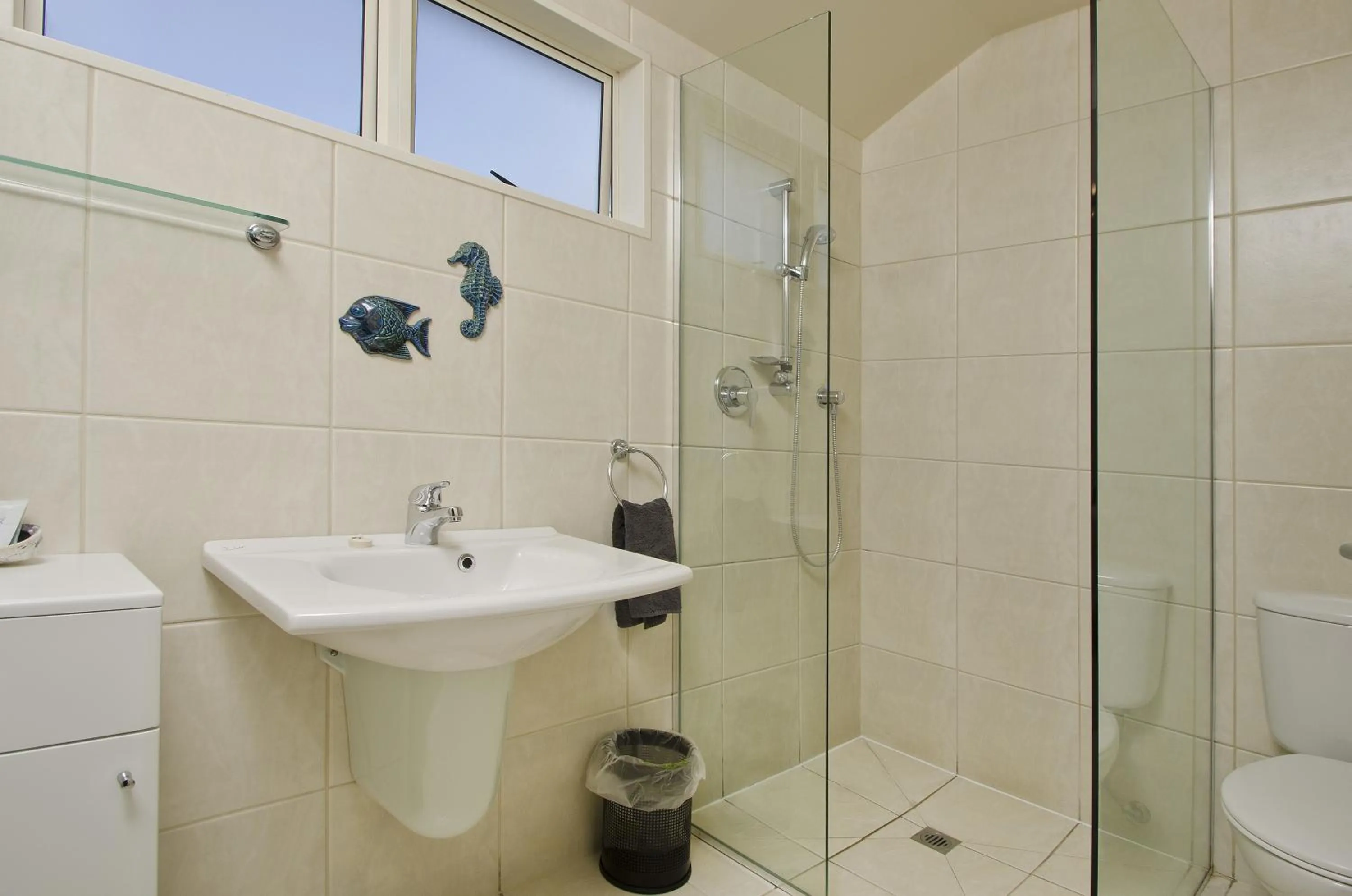 Bathroom in Pavilion Beachfront Apartments