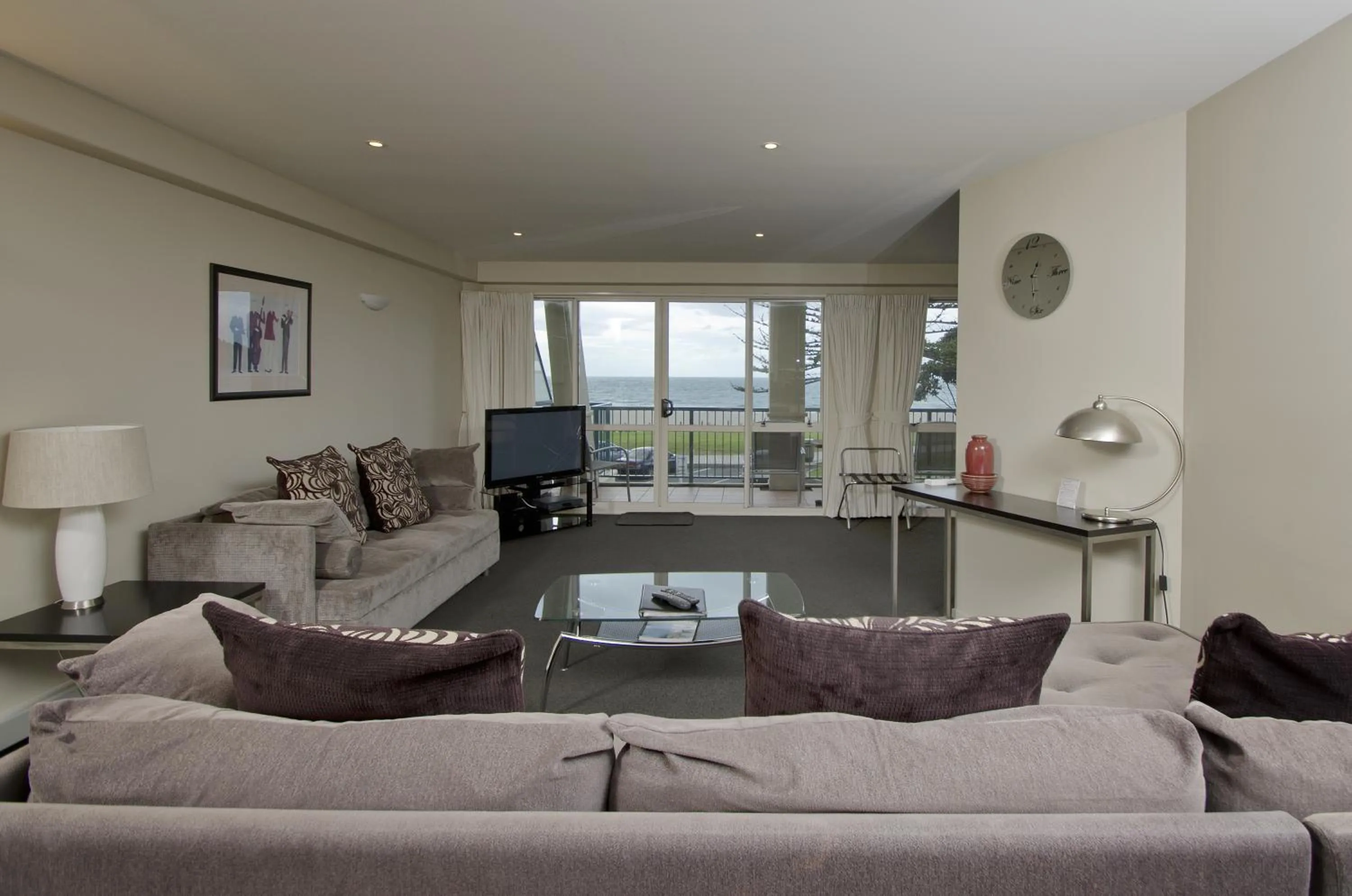 Day in Pavilion Beachfront Apartments