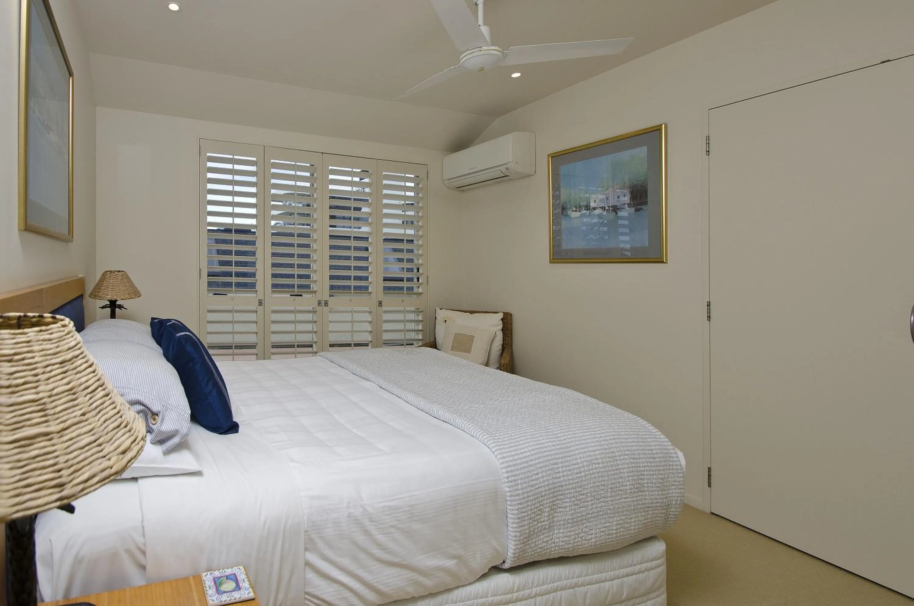 Photo of the whole room, Bed in Pavilion Beachfront Apartments