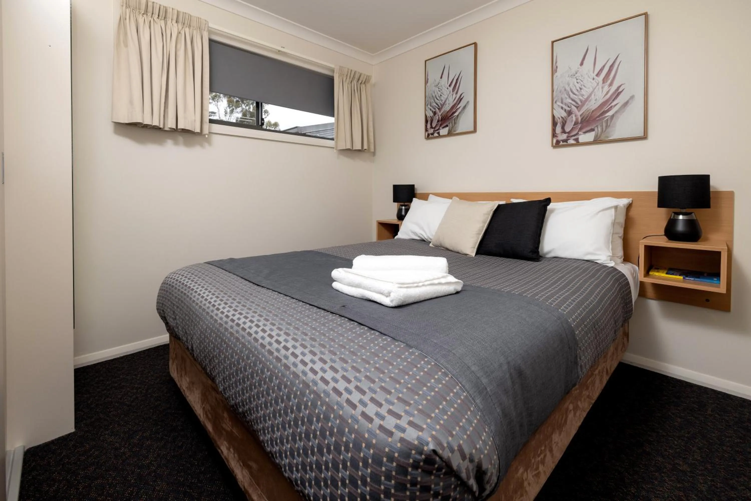 Bedroom, Bed in BIG4 Hobart Airport Tourist Park