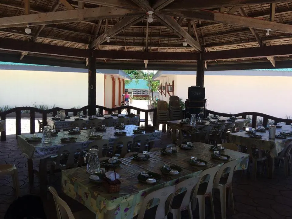 Restaurant/places to eat in Se San Beach Resort-Isla de Gigantes