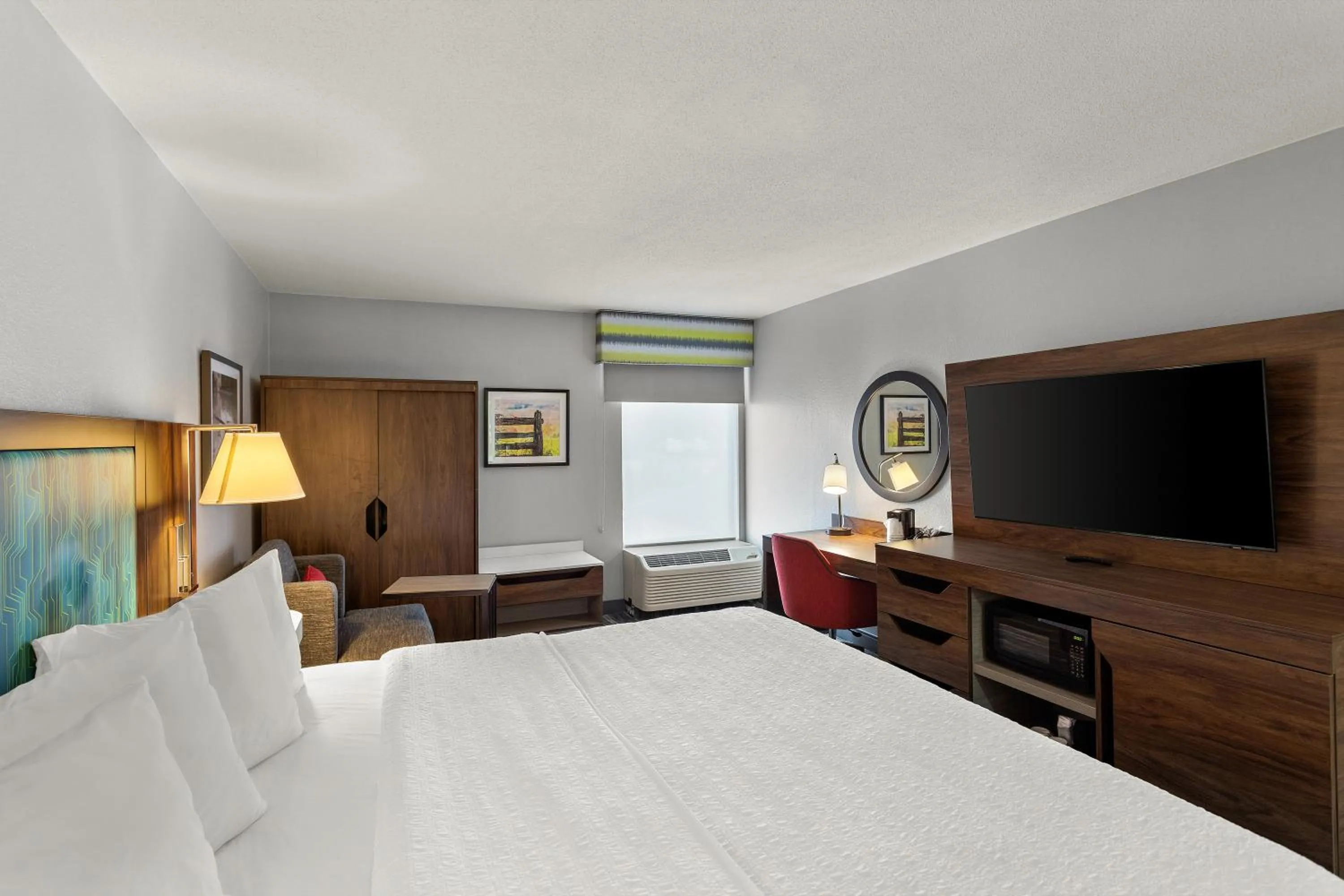 Guests, Bed in Hampton Inn Bridgeport/Clarksburg