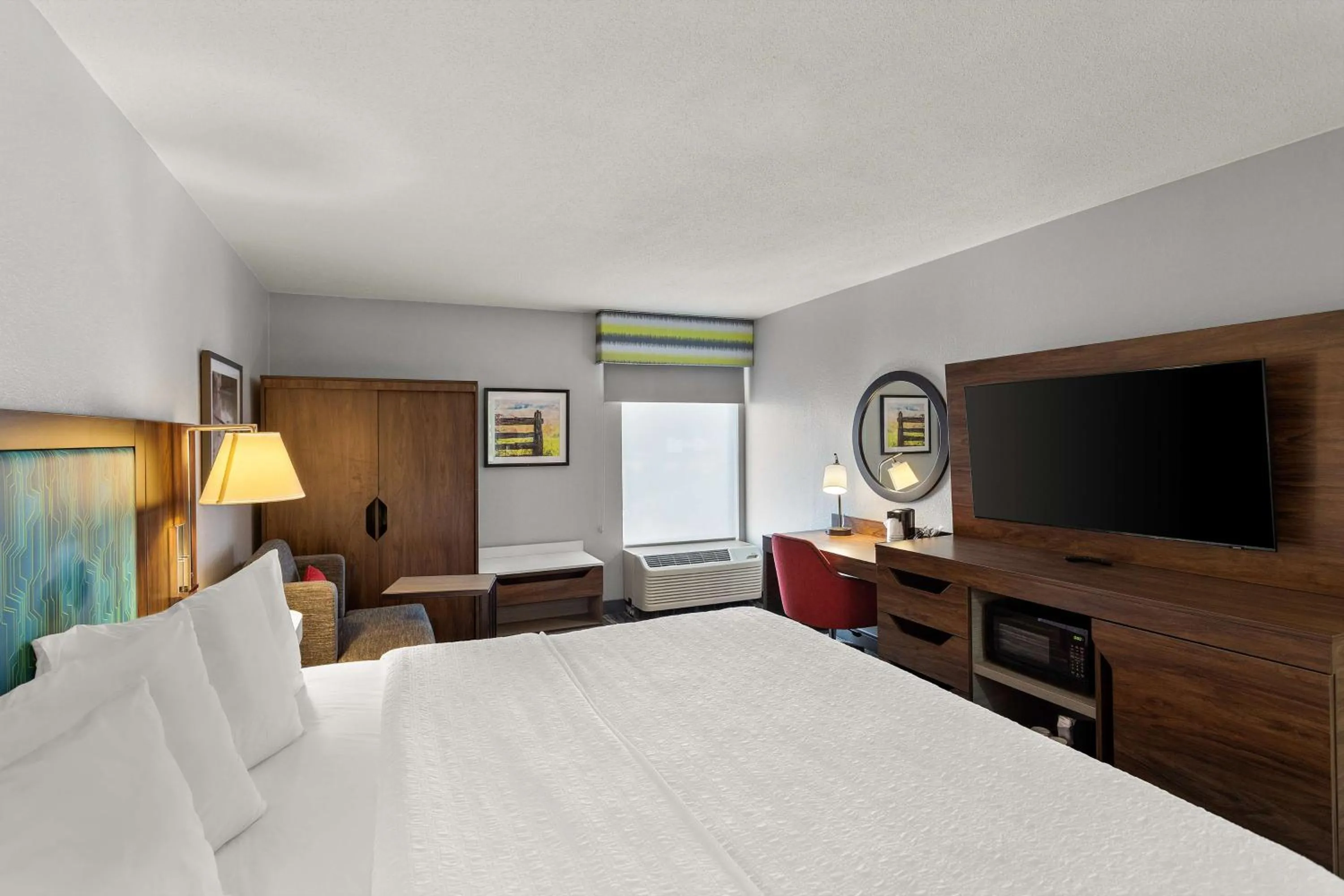 Bed in Hampton Inn Bridgeport/Clarksburg