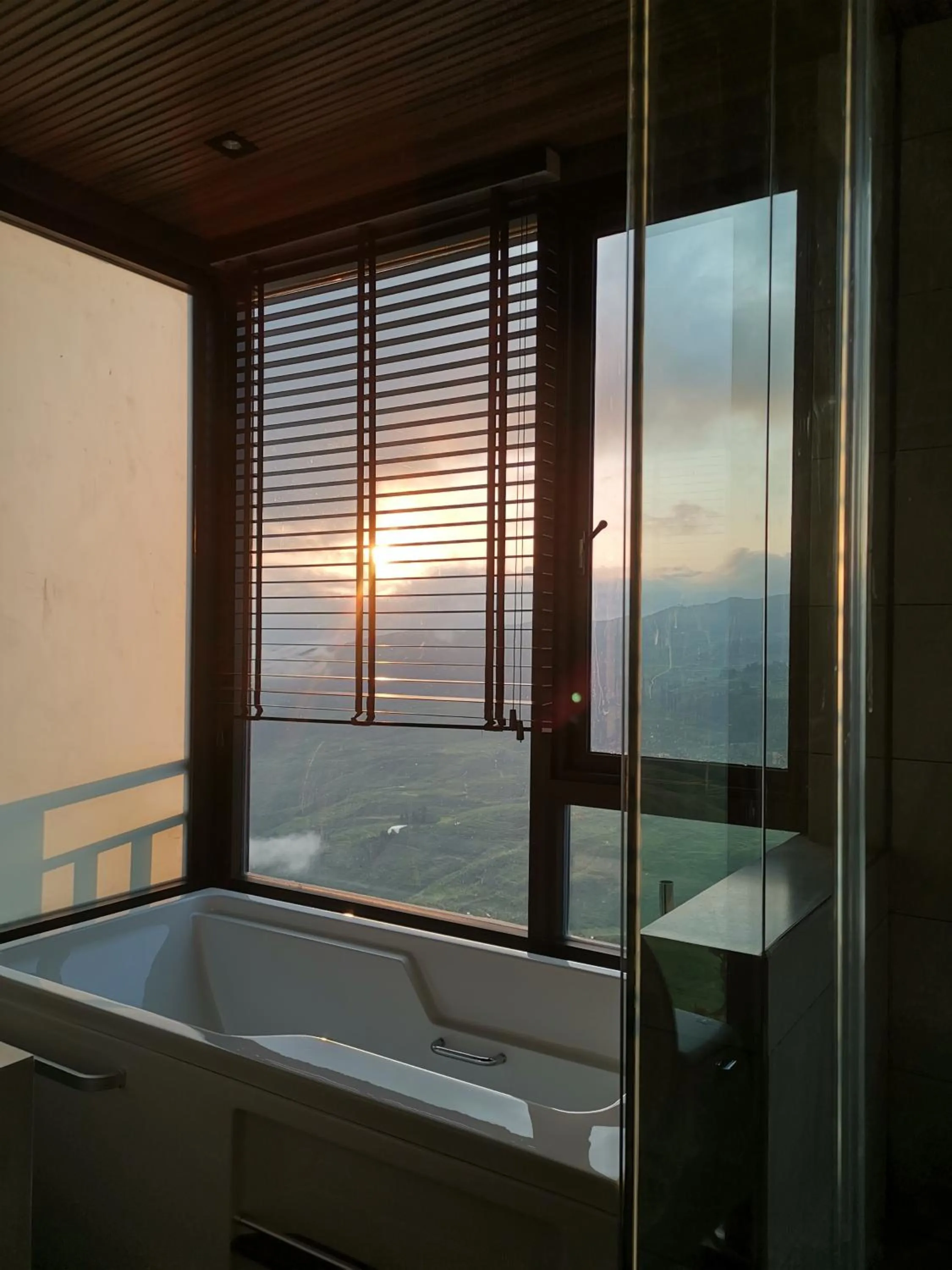 Bathroom in Beyond The Cloud