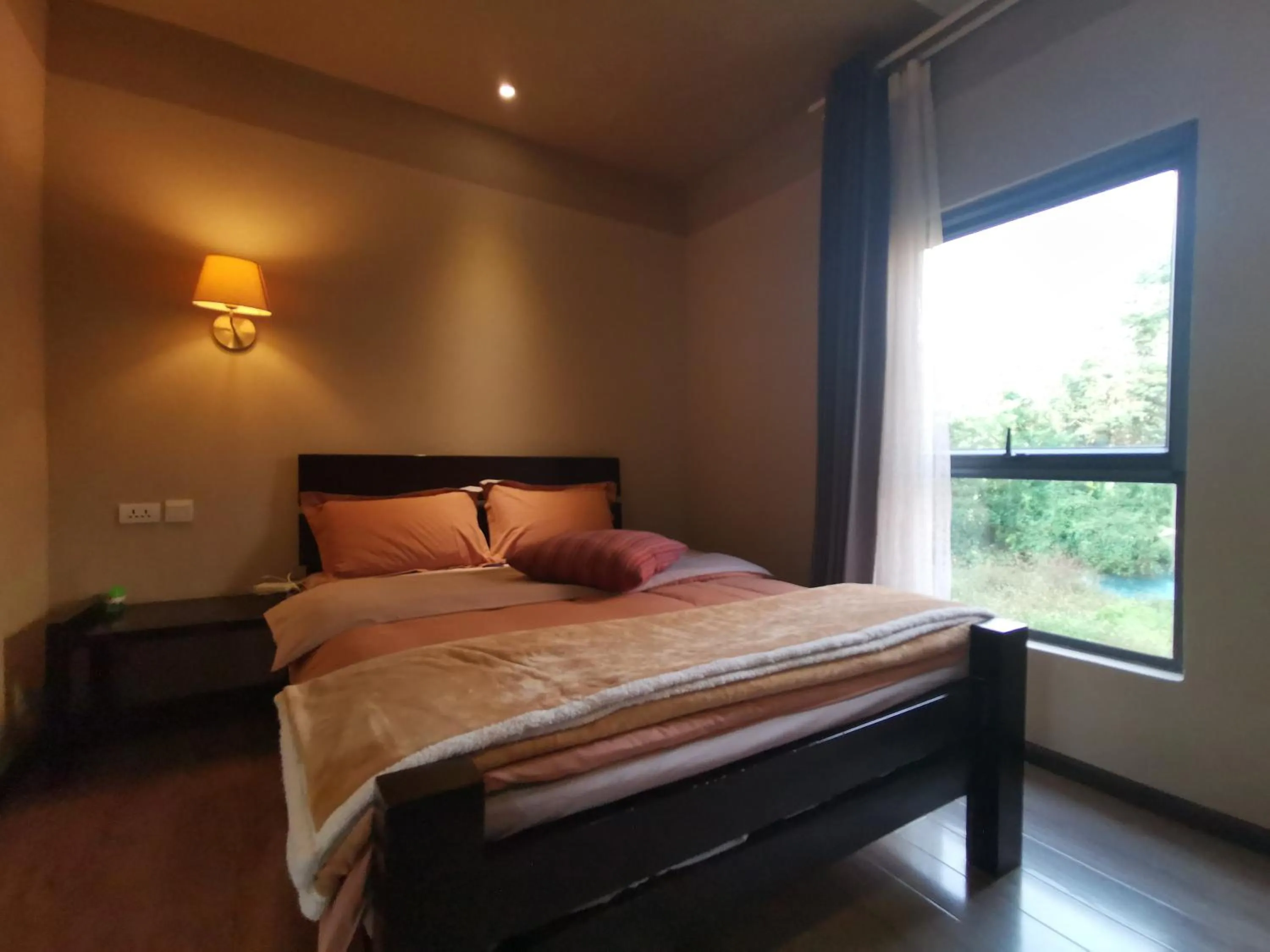 Photo of the whole room in Beyond The Cloud