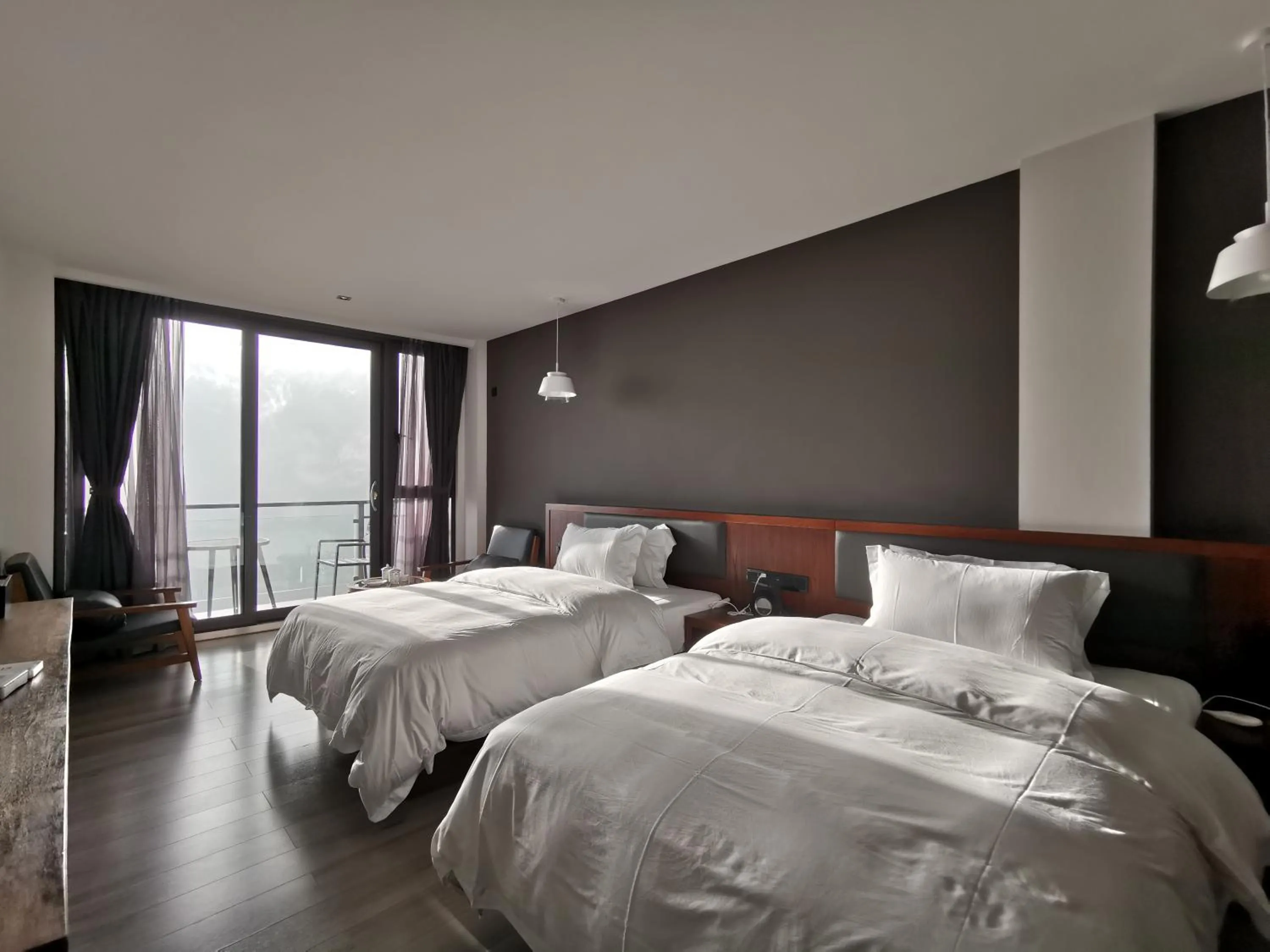 Photo of the whole room in Beyond The Cloud