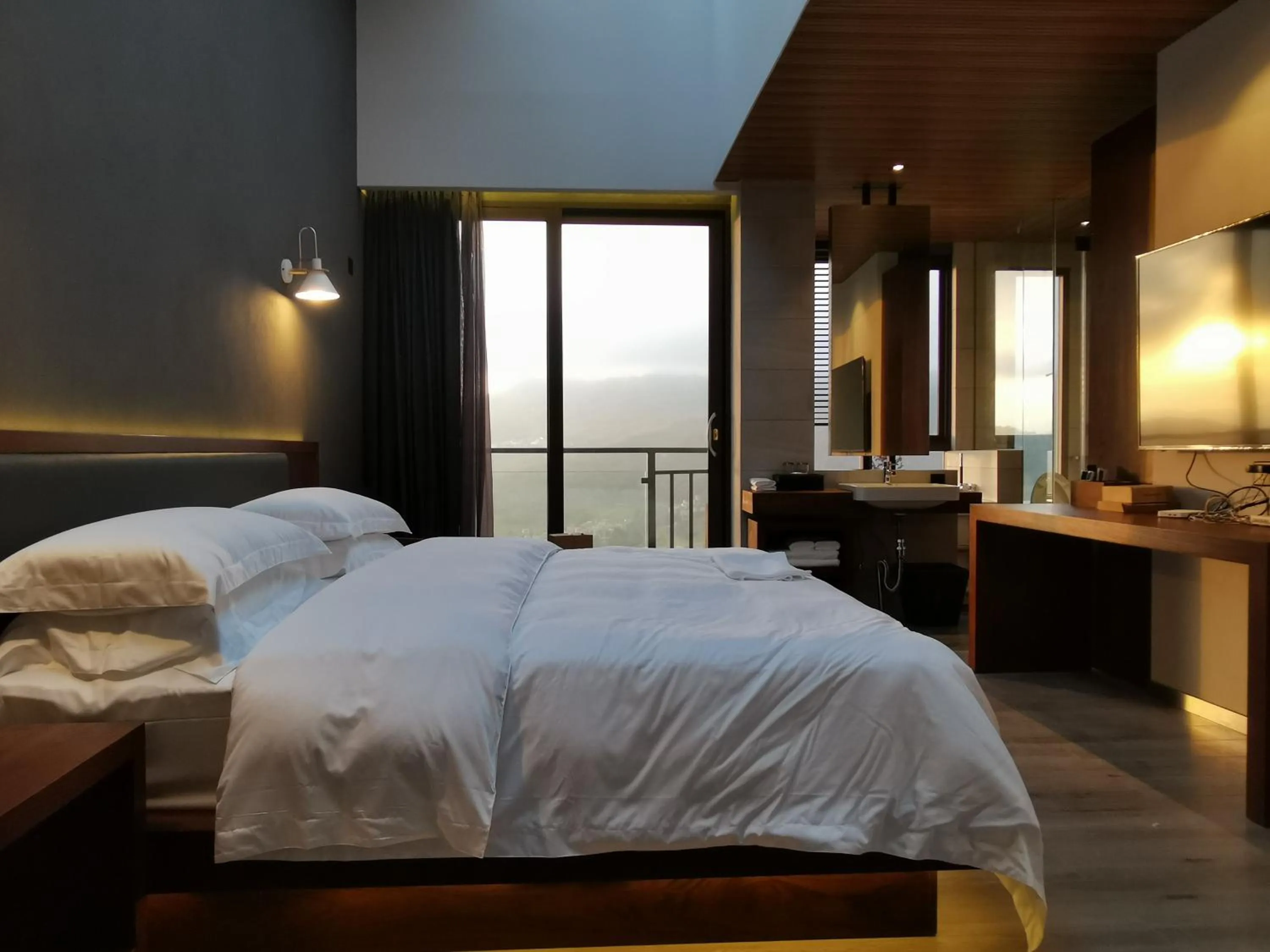 Photo of the whole room in Beyond The Cloud