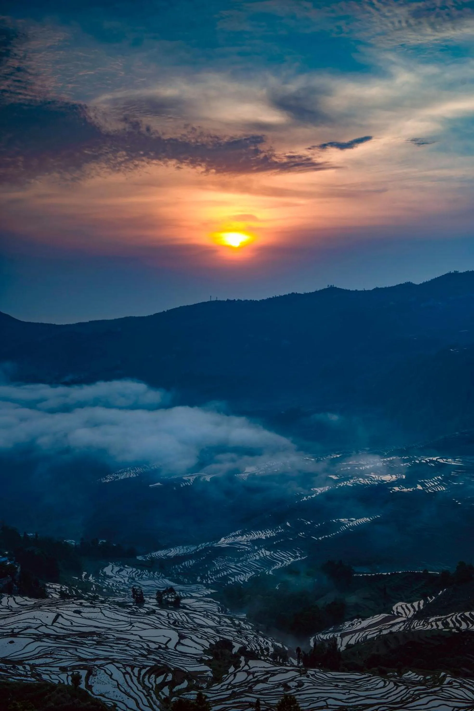 Sunrise in Beyond The Cloud