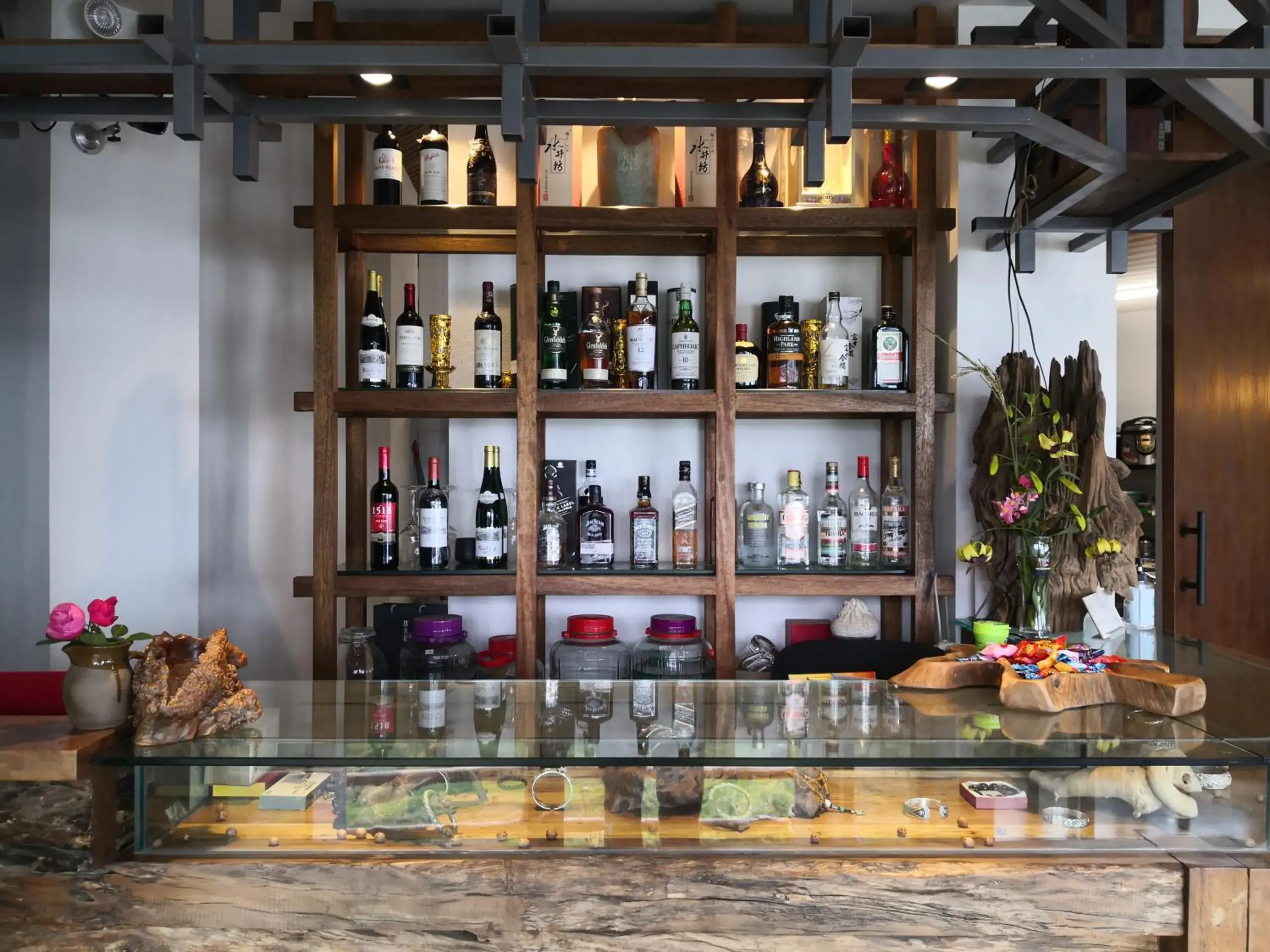 Lounge or bar in Beyond The Cloud Lounge or bar in Beyond The Cloud