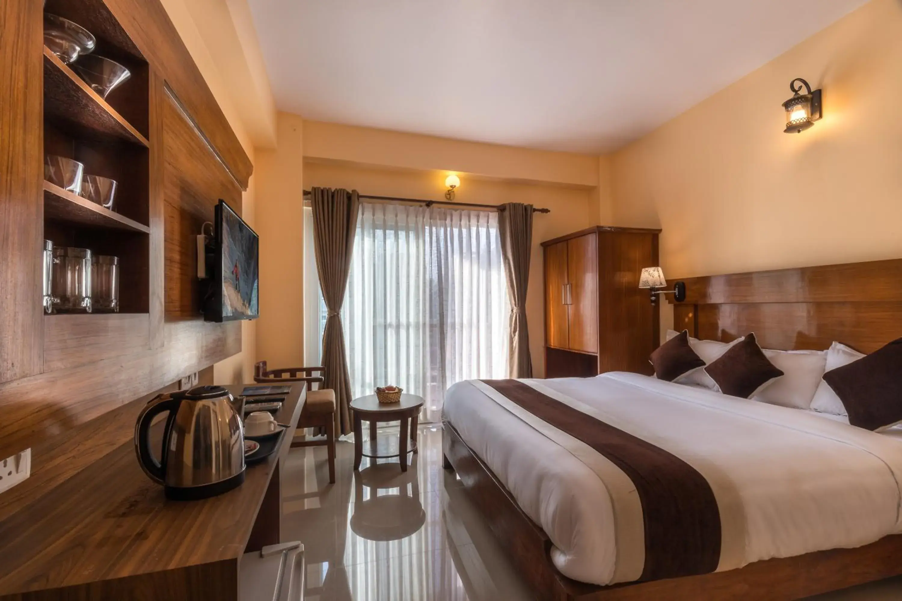 Deluxe Double Room with Balcony - single occupancy in Hotel Lake Shore Deluxe Double Room with Balcony - single occupancy in Hotel Lake Shore