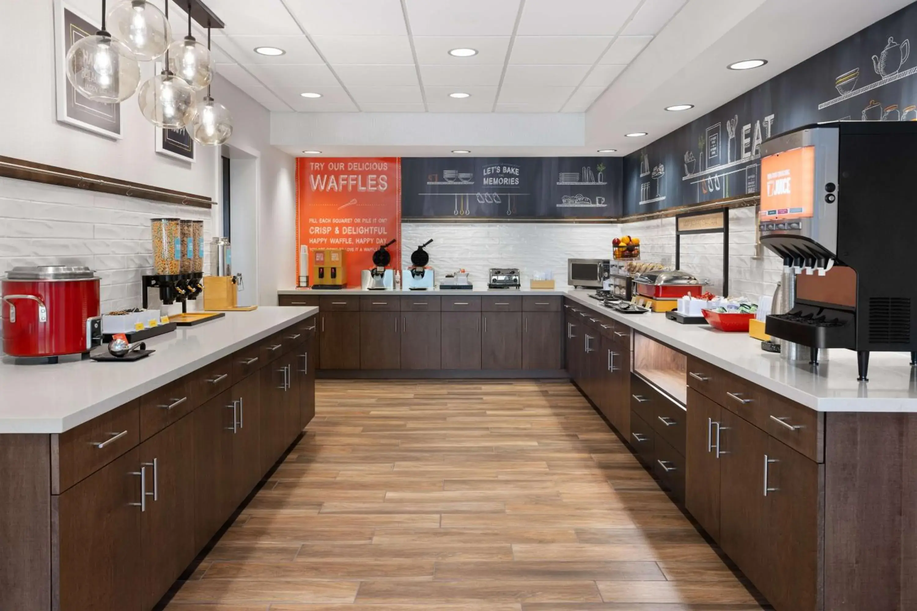 Breakfast in Hampton Inn Cleveland-Airport/Tiedeman Road Breakfast in Hampton Inn Cleveland-Airport/Tiedeman Road