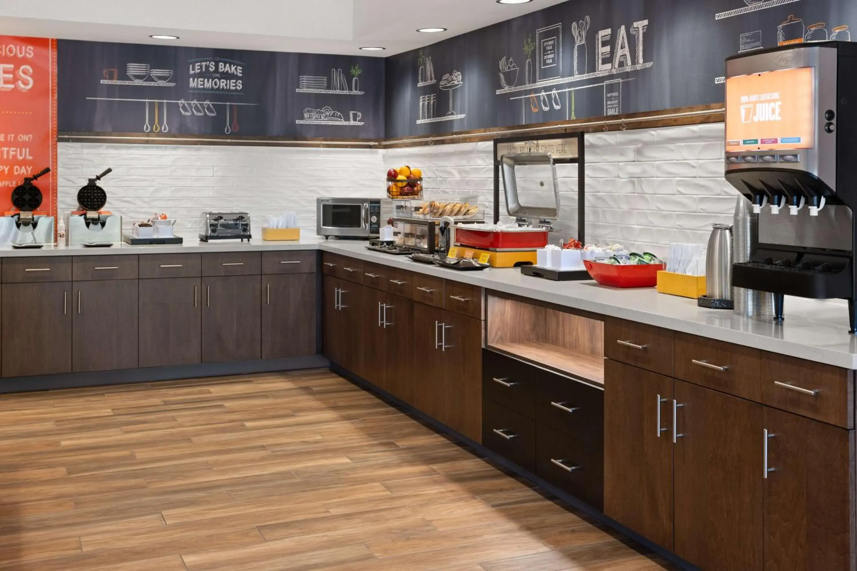 Breakfast in Hampton Inn Cleveland-Airport/Tiedeman Road Breakfast in Hampton Inn Cleveland-Airport/Tiedeman Road