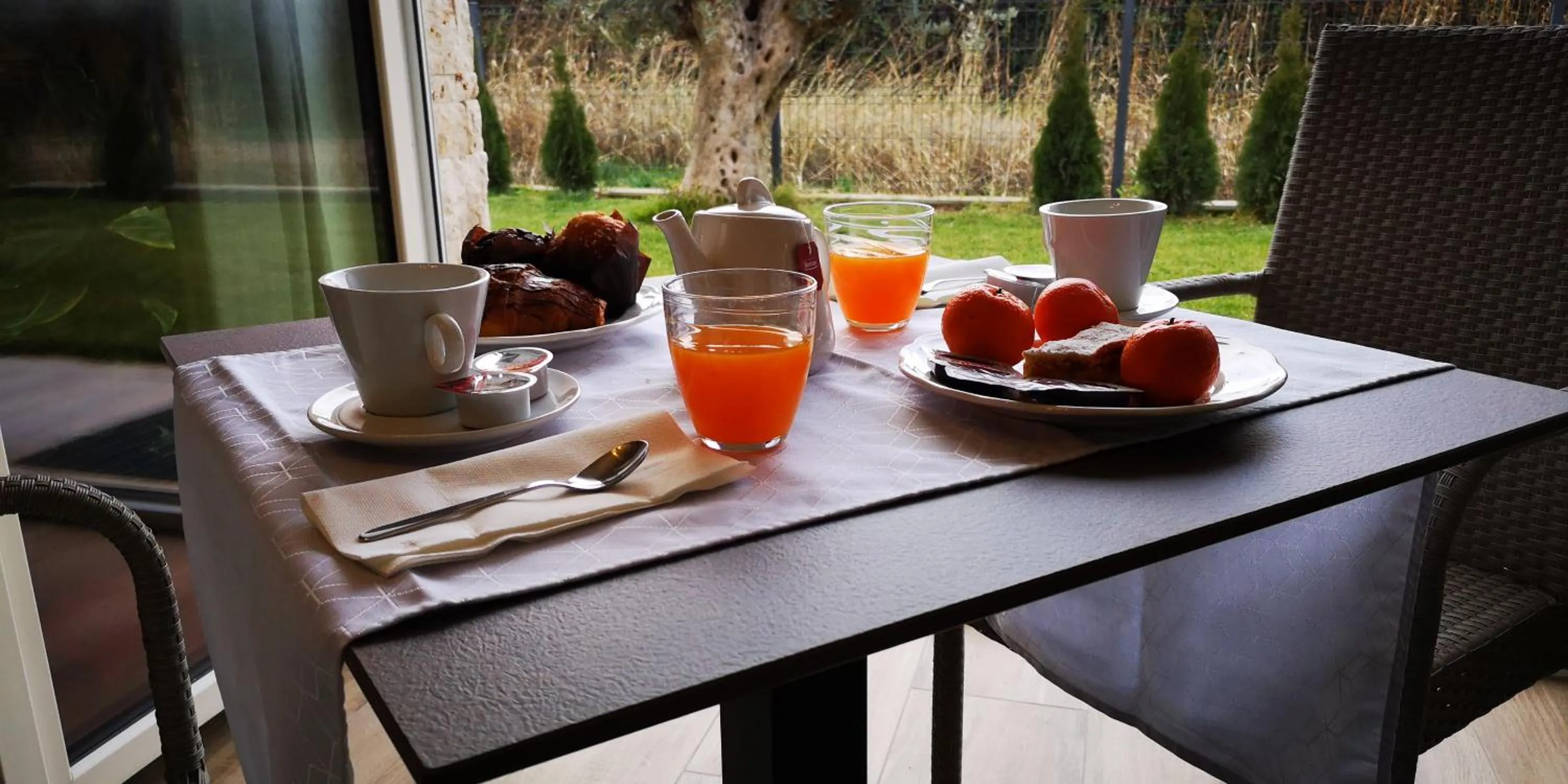 Breakfast in B&B Villa Pelèr