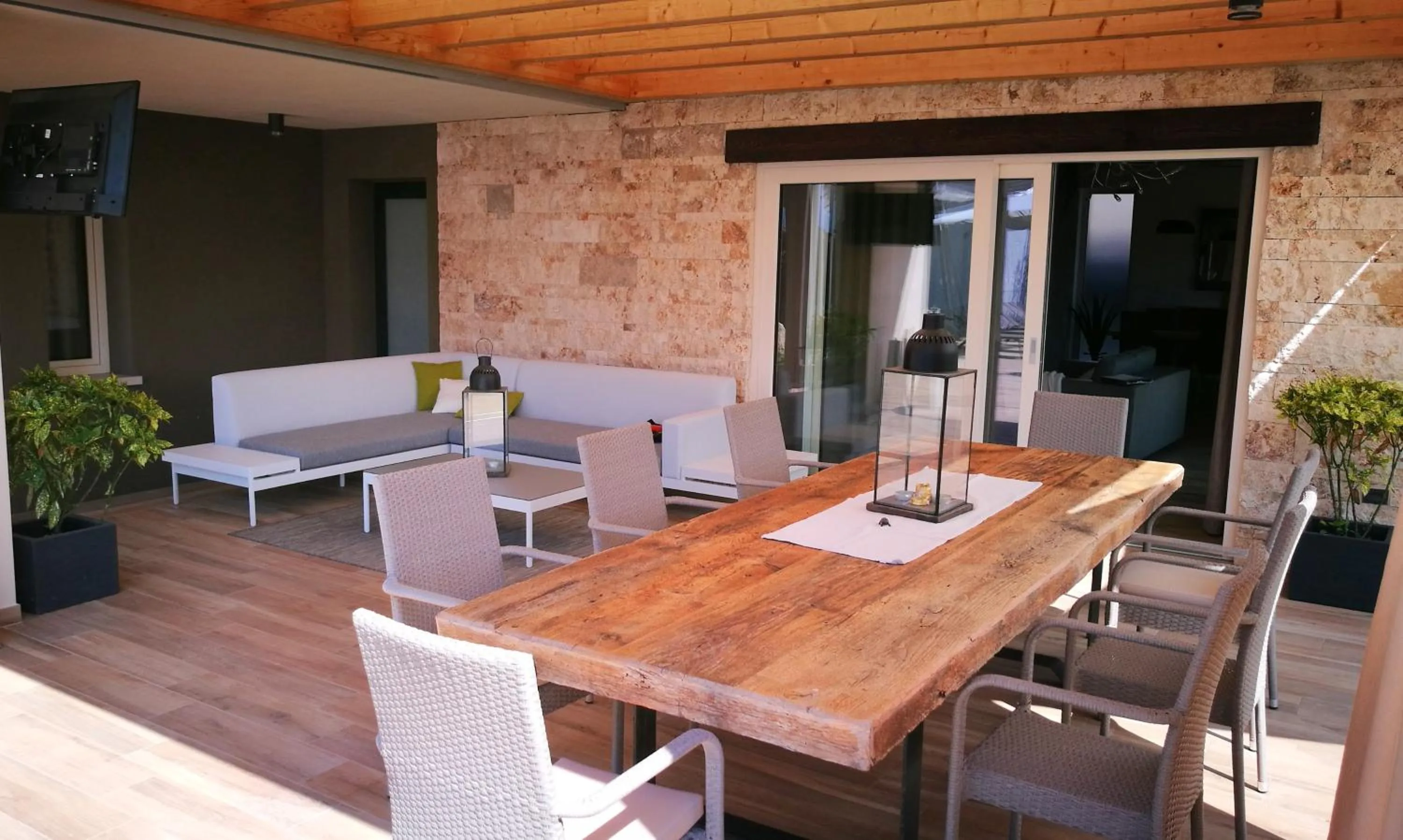 Patio in B&B Villa Pelèr