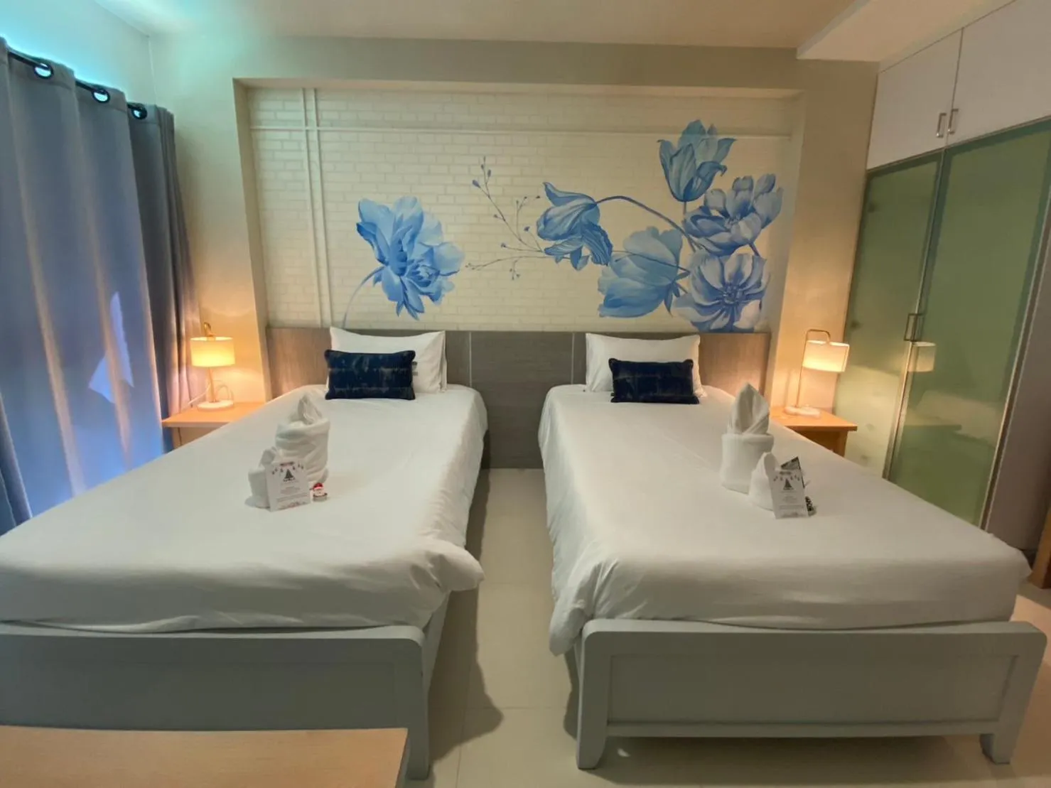 Bed in Phi Phi Indigo Hotel