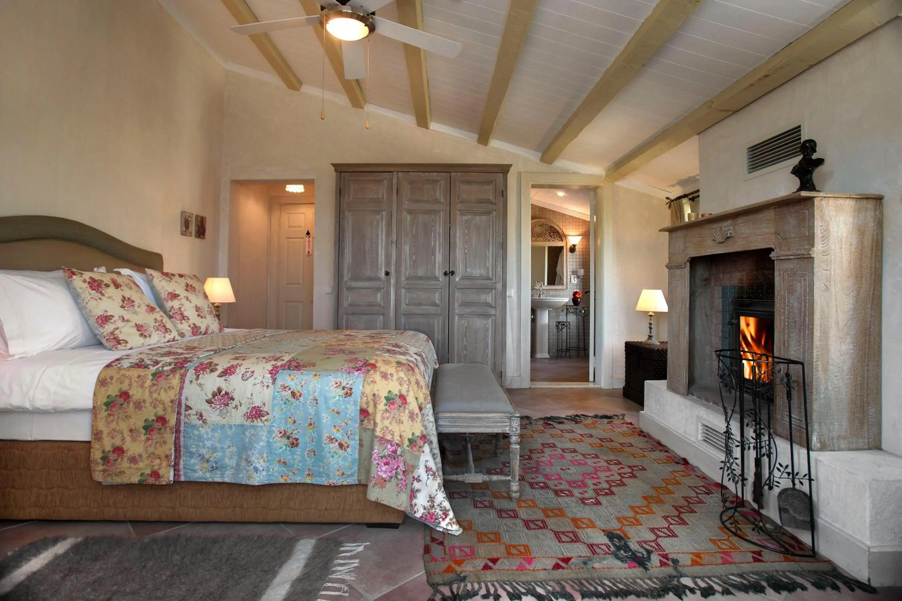 Photo of the whole room in Gullu Konaklari