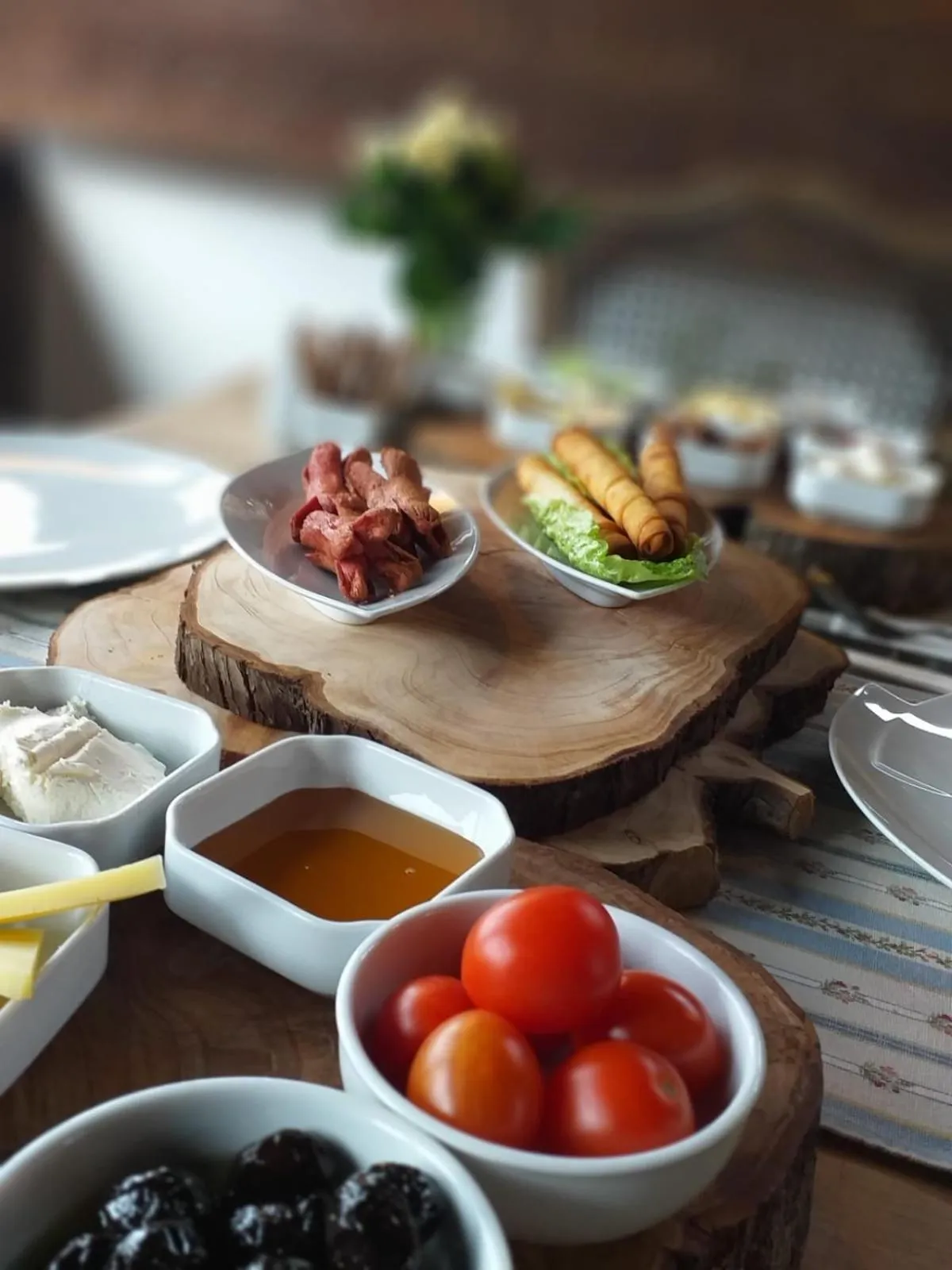 Breakfast in Gullu Konaklari