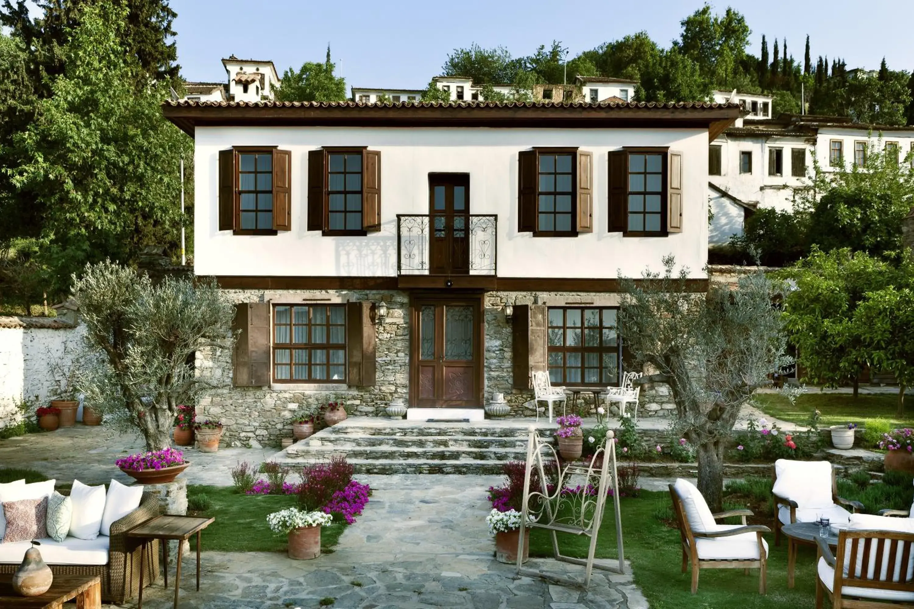 Facade/entrance in Gullu Konaklari Facade/entrance in Gullu Konaklari