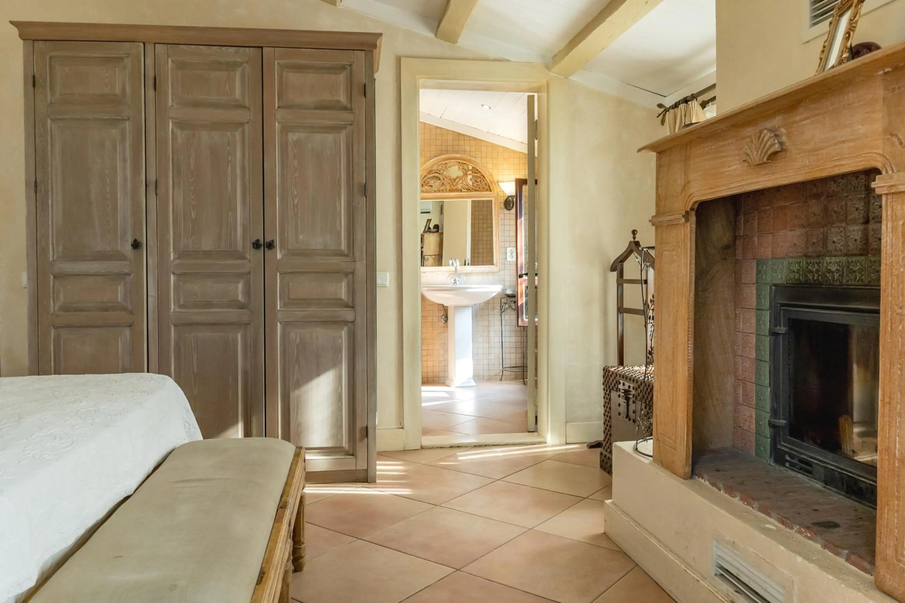 Bathroom, Bed in Gullu Konaklari