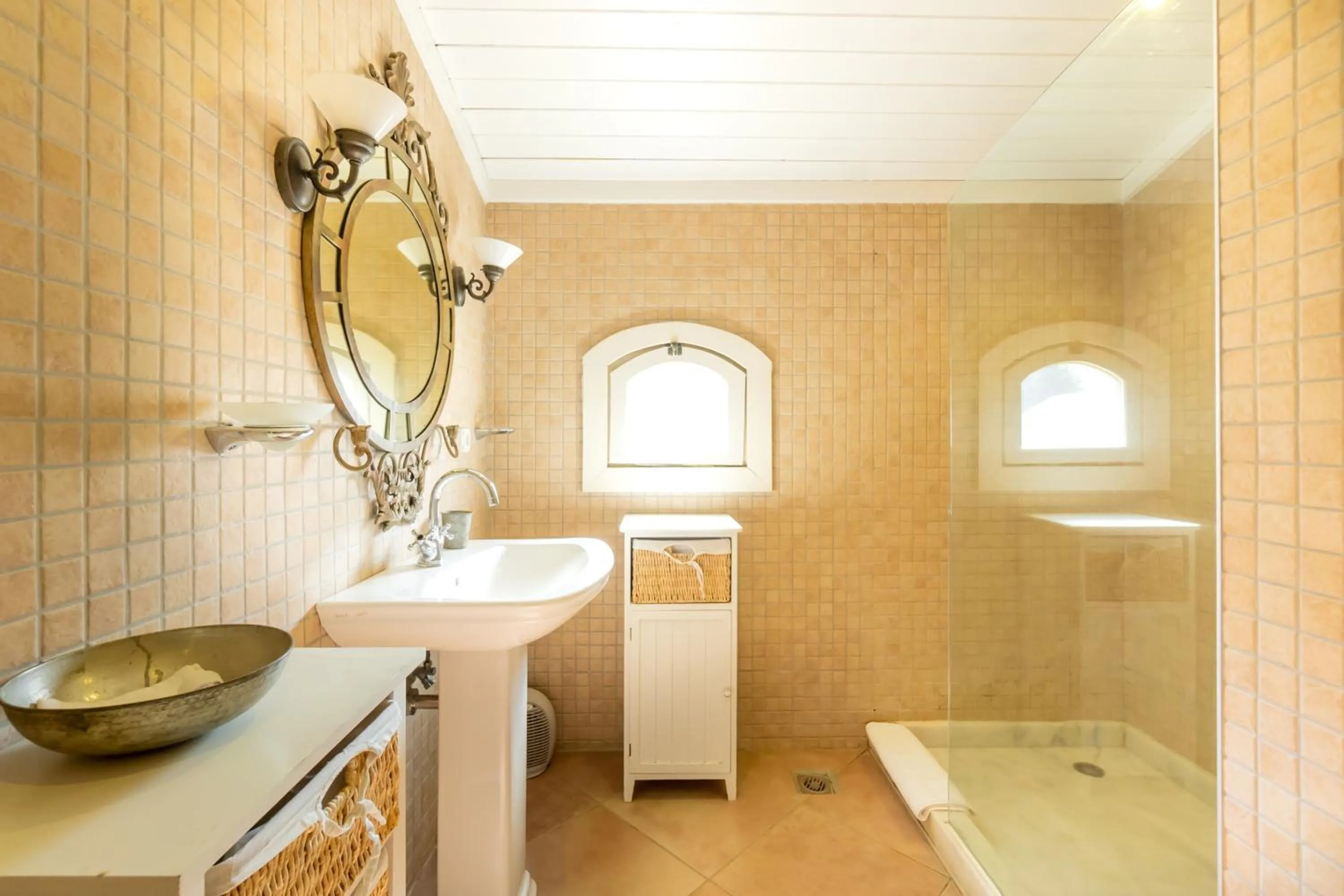 Bathroom in Gullu Konaklari