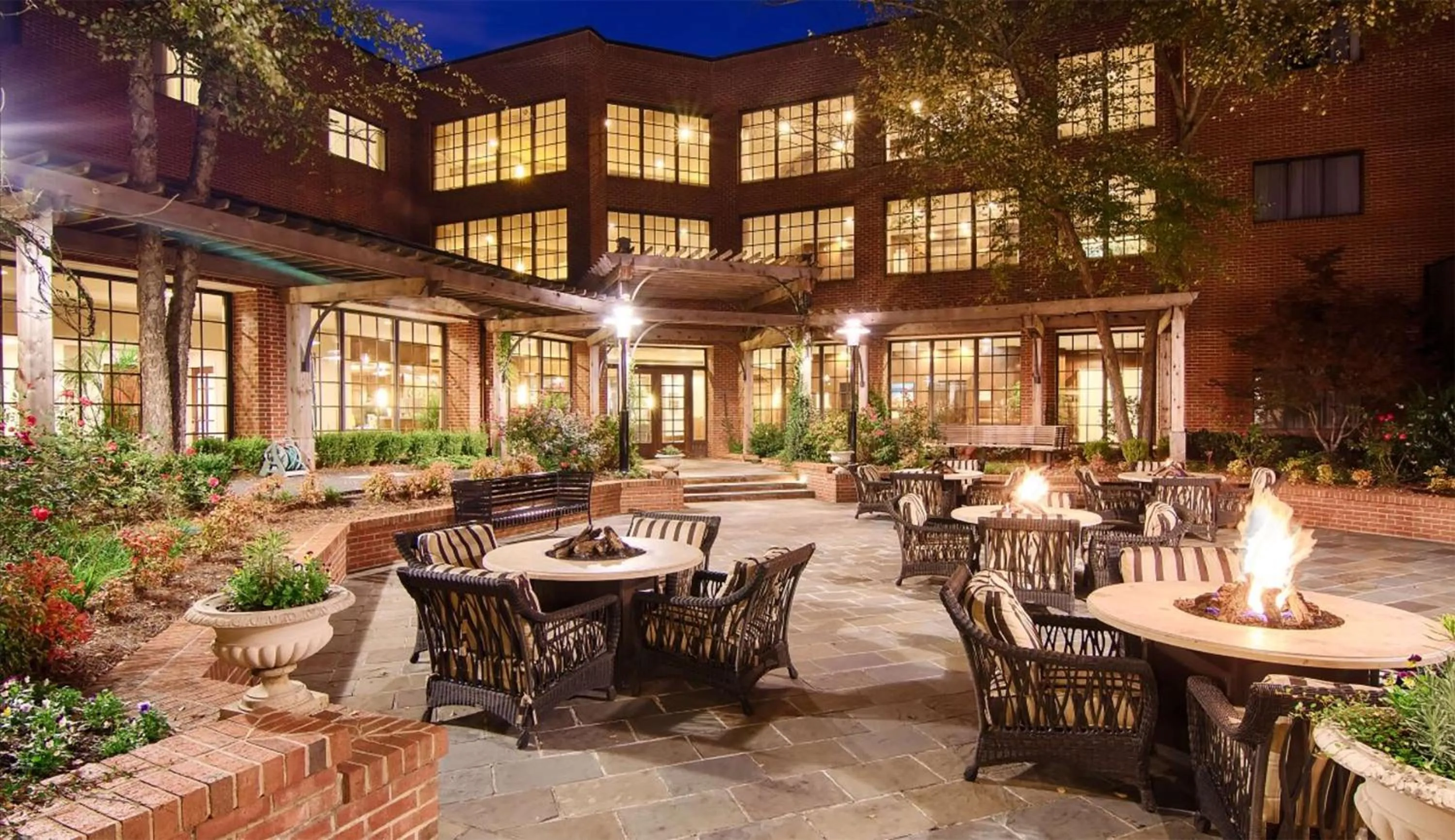 Property building in DoubleTree Suites by Hilton Charlotte/SouthPark