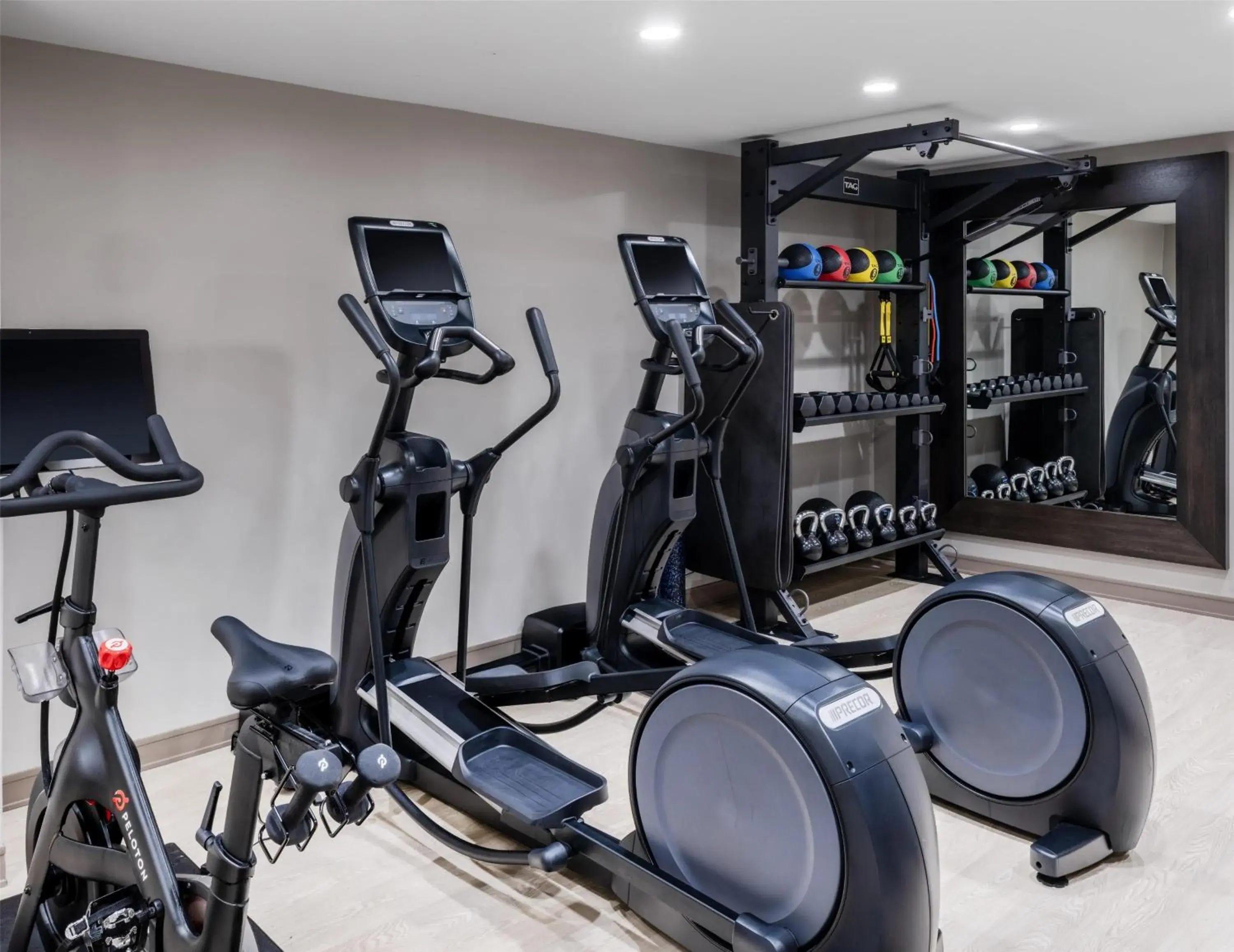 Fitness centre/facilities in DoubleTree Suites by Hilton Charlotte/SouthPark Fitness centre/facilities in DoubleTree Suites by Hilton Charlotte/SouthPark
