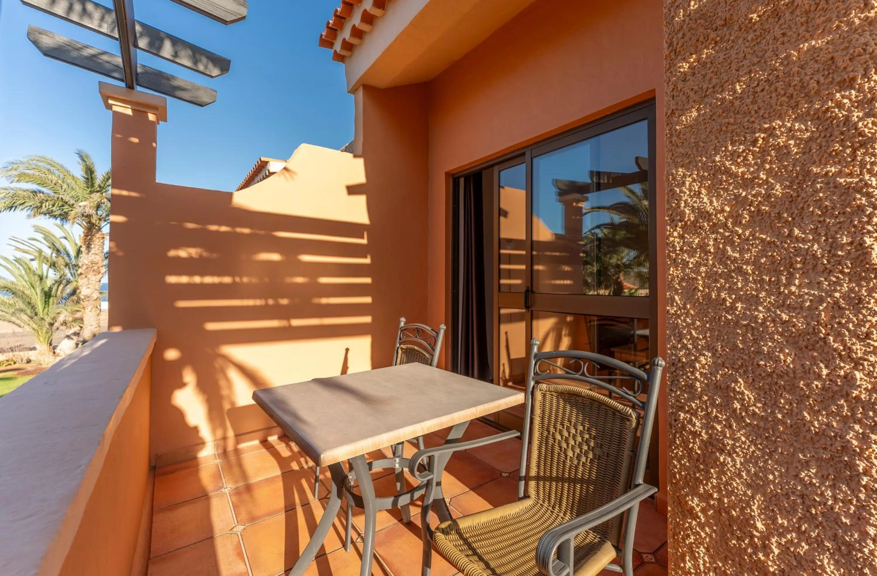 Day in Bakour Fuerteventura La Pared