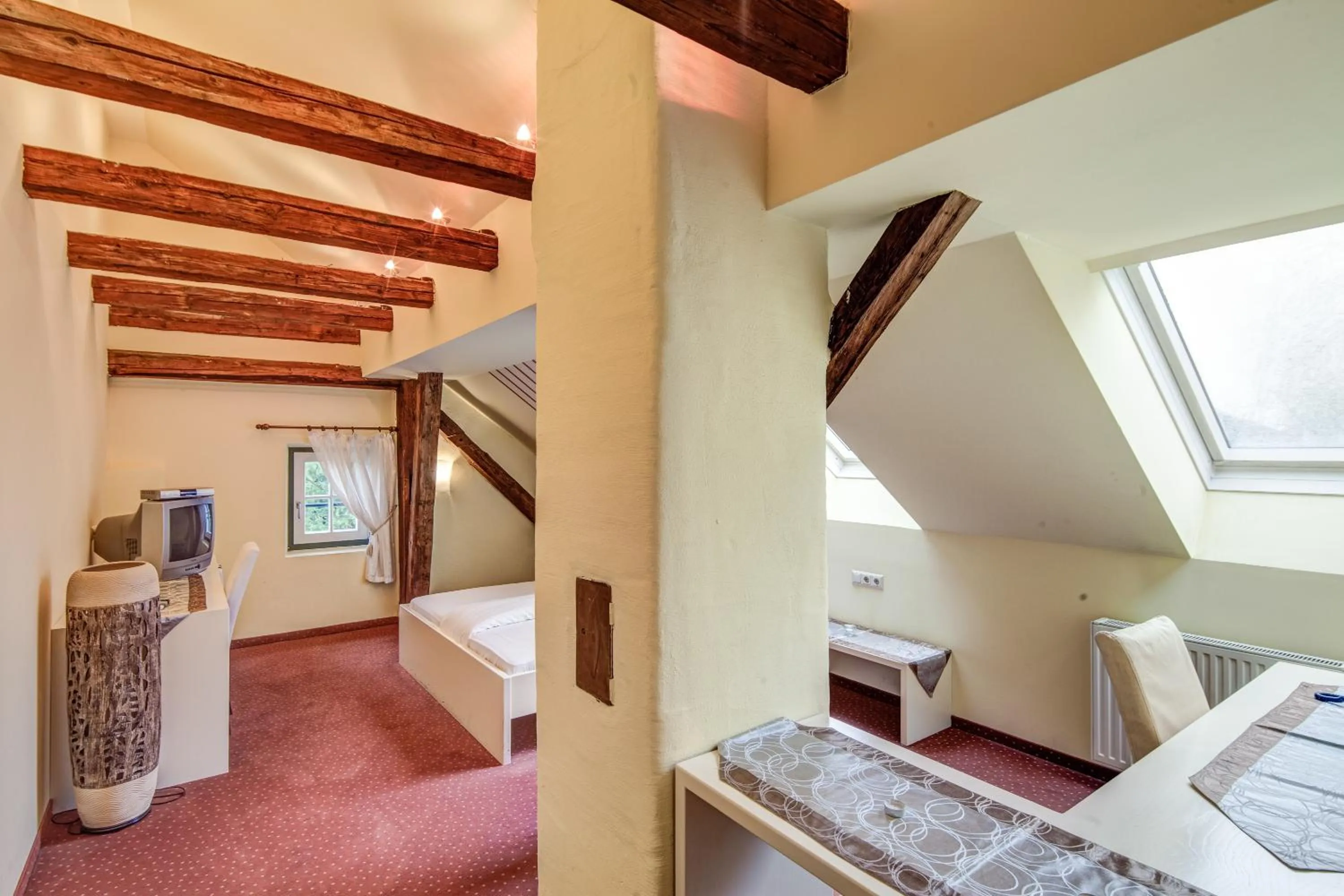 Photo of the whole room, Bed in Hotel Kiwano Graz