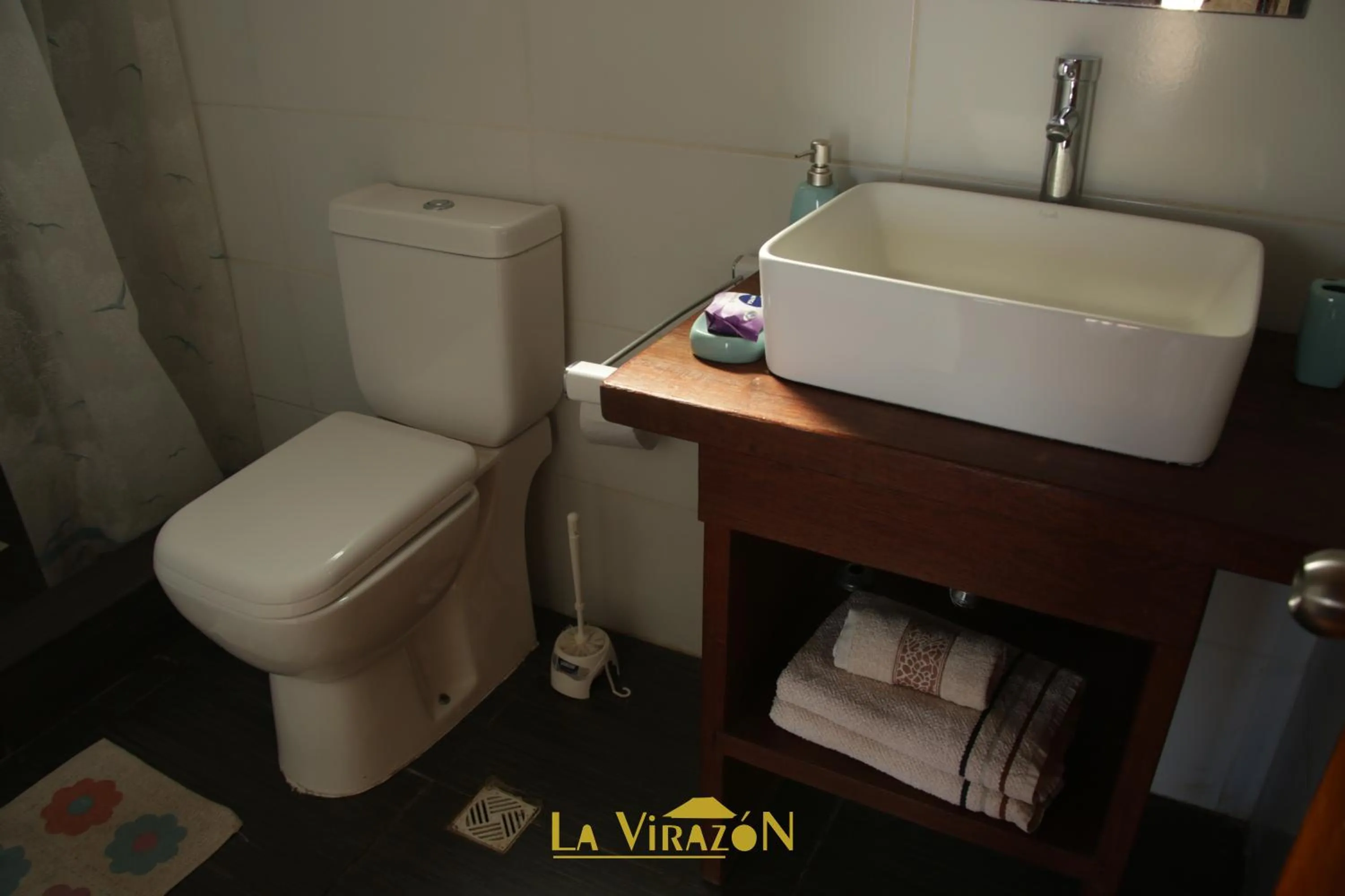Bathroom in Hostal La Virazón