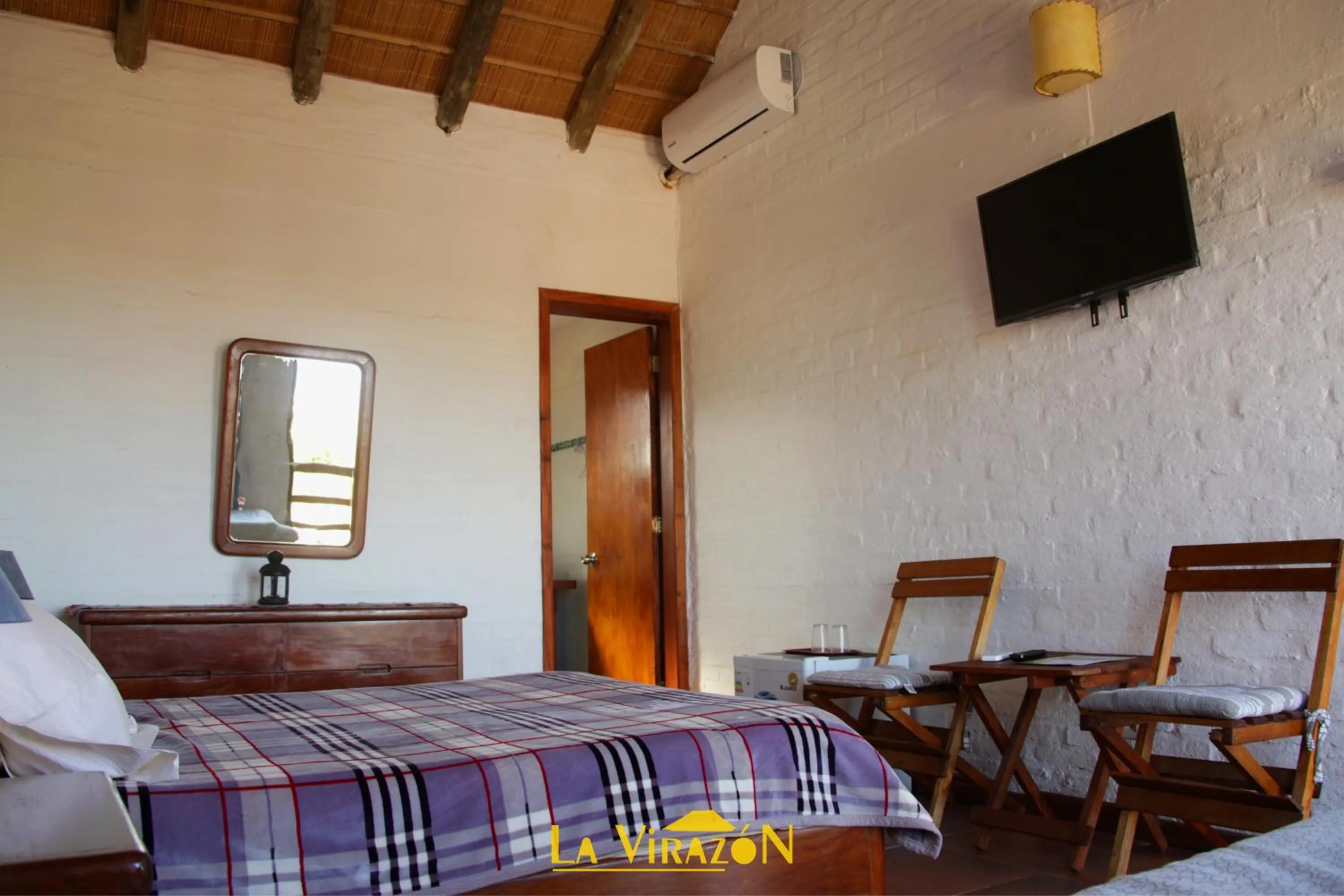 TV and multimedia, Bed in Hostal La Virazón