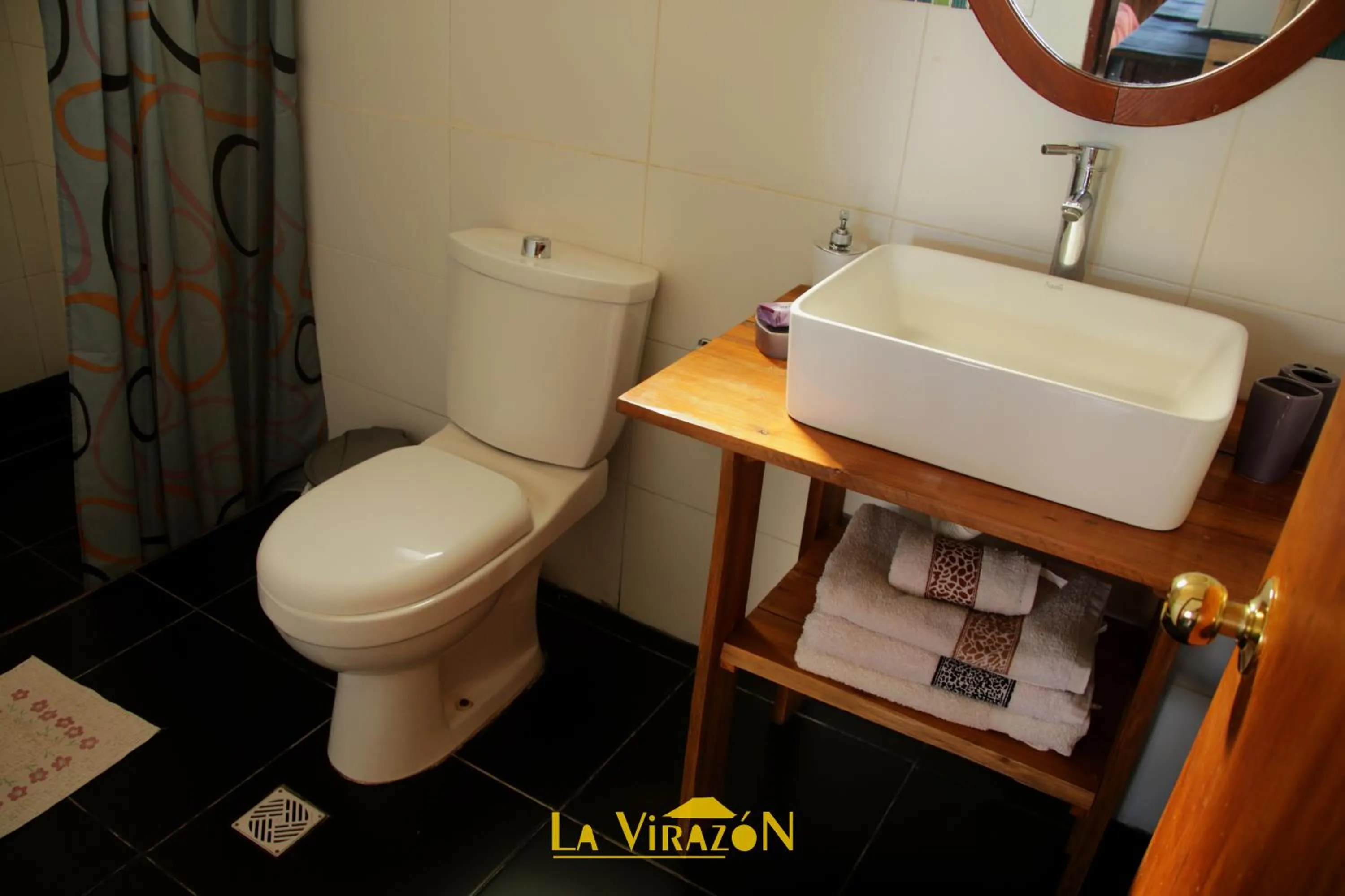 Bathroom in Hostal La Virazón