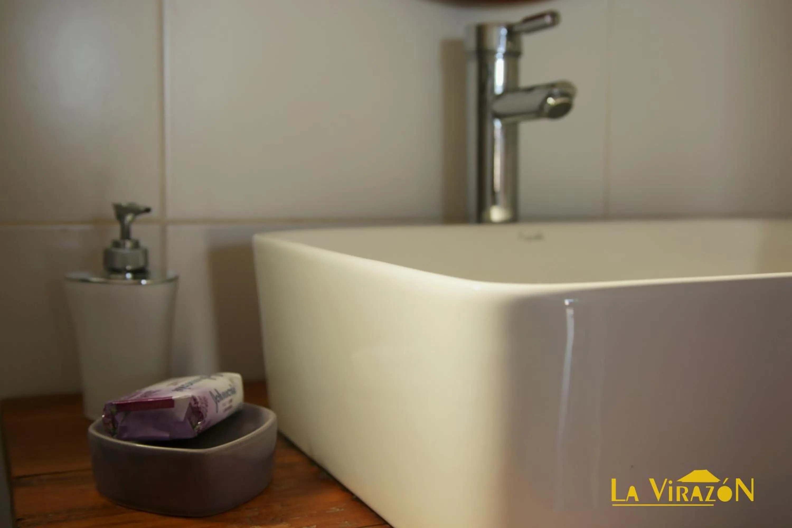 Bathroom in Hostal La Virazón