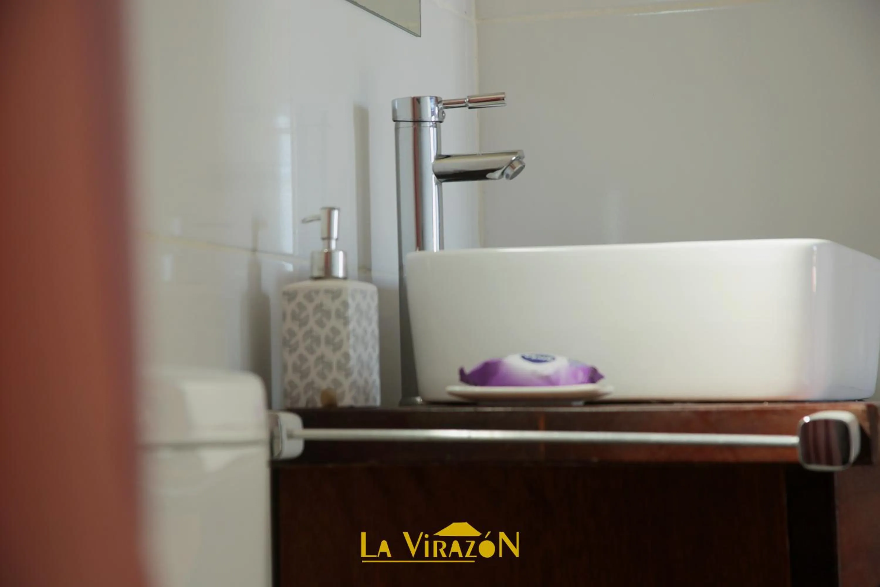 Bathroom in Hostal La Virazón