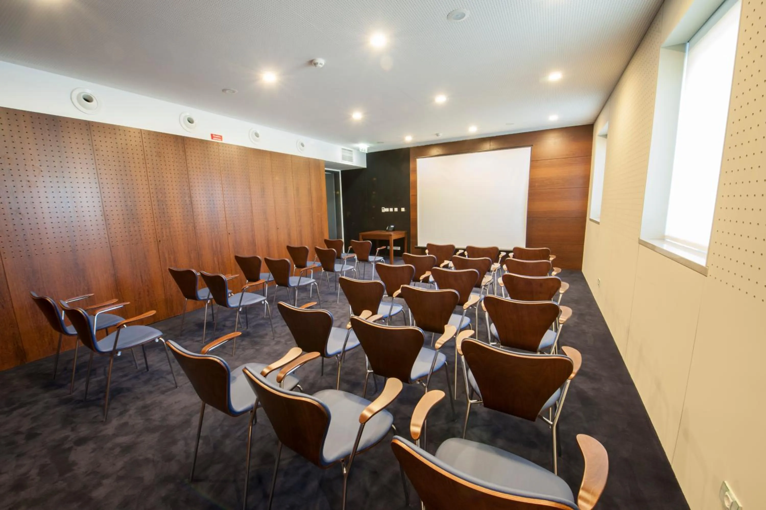Business facilities in INATEL Cerveira Hotel