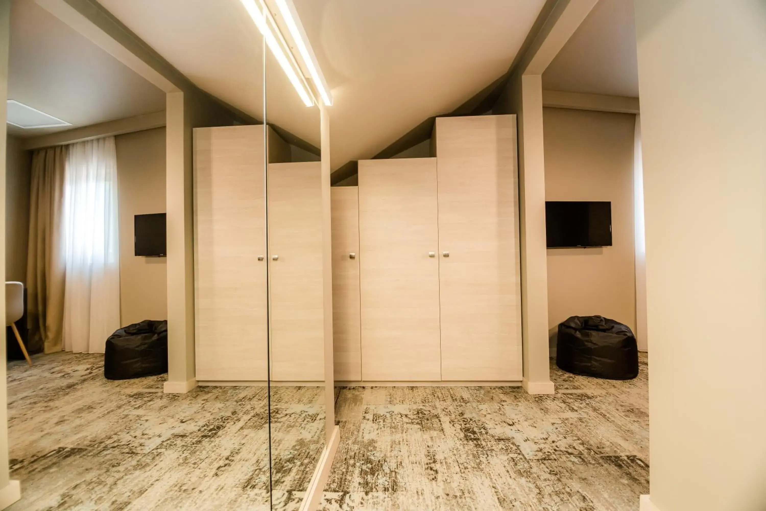 Deluxe Double or Twin Room with Mountain View in Boutique Apart Hotel Adagio Deluxe Double or Twin Room with Mountain View in Boutique Apart Hotel Adagio
