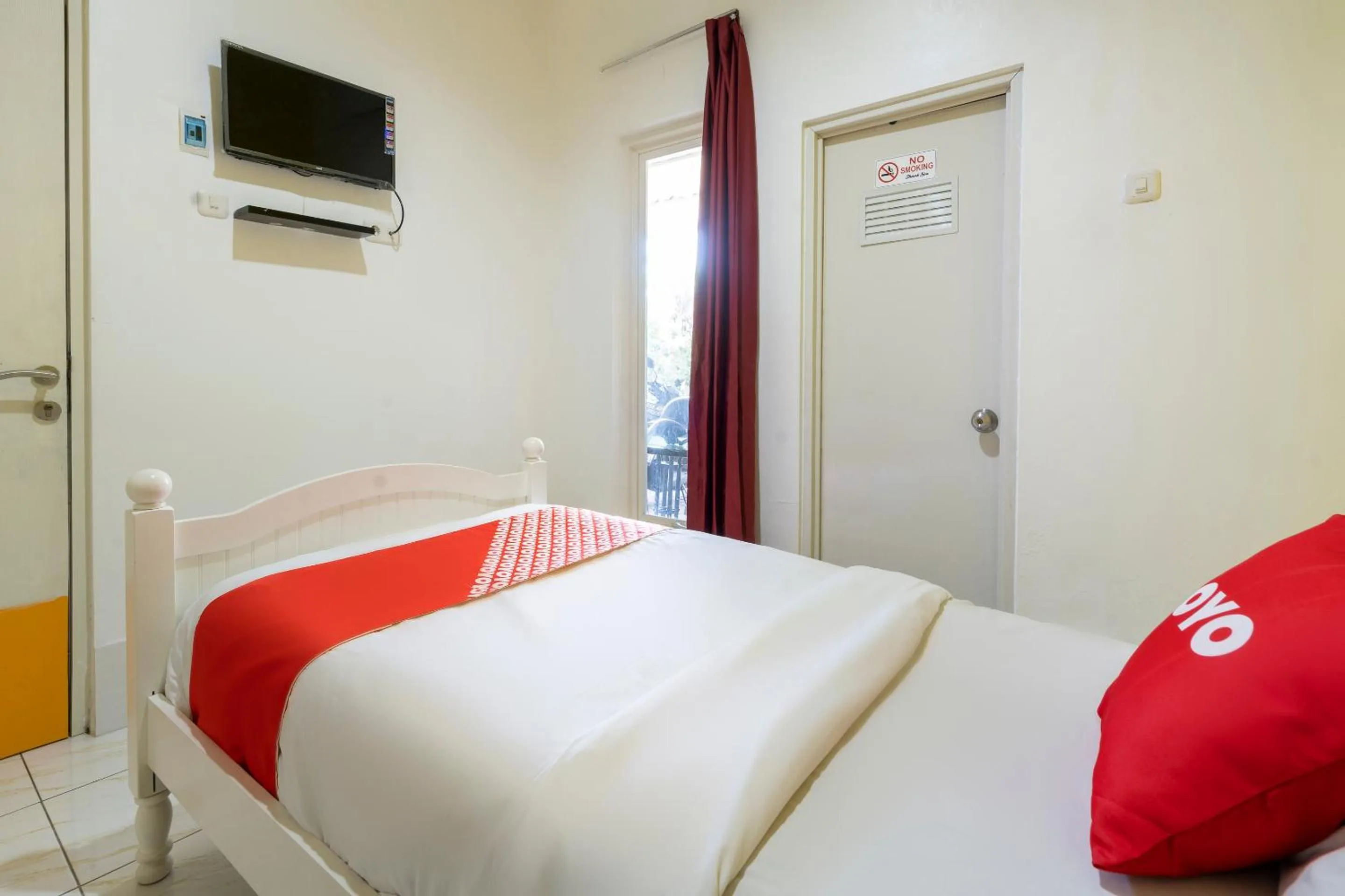 Bedroom, Room Photo in OYO 3782 Gunung Anyar