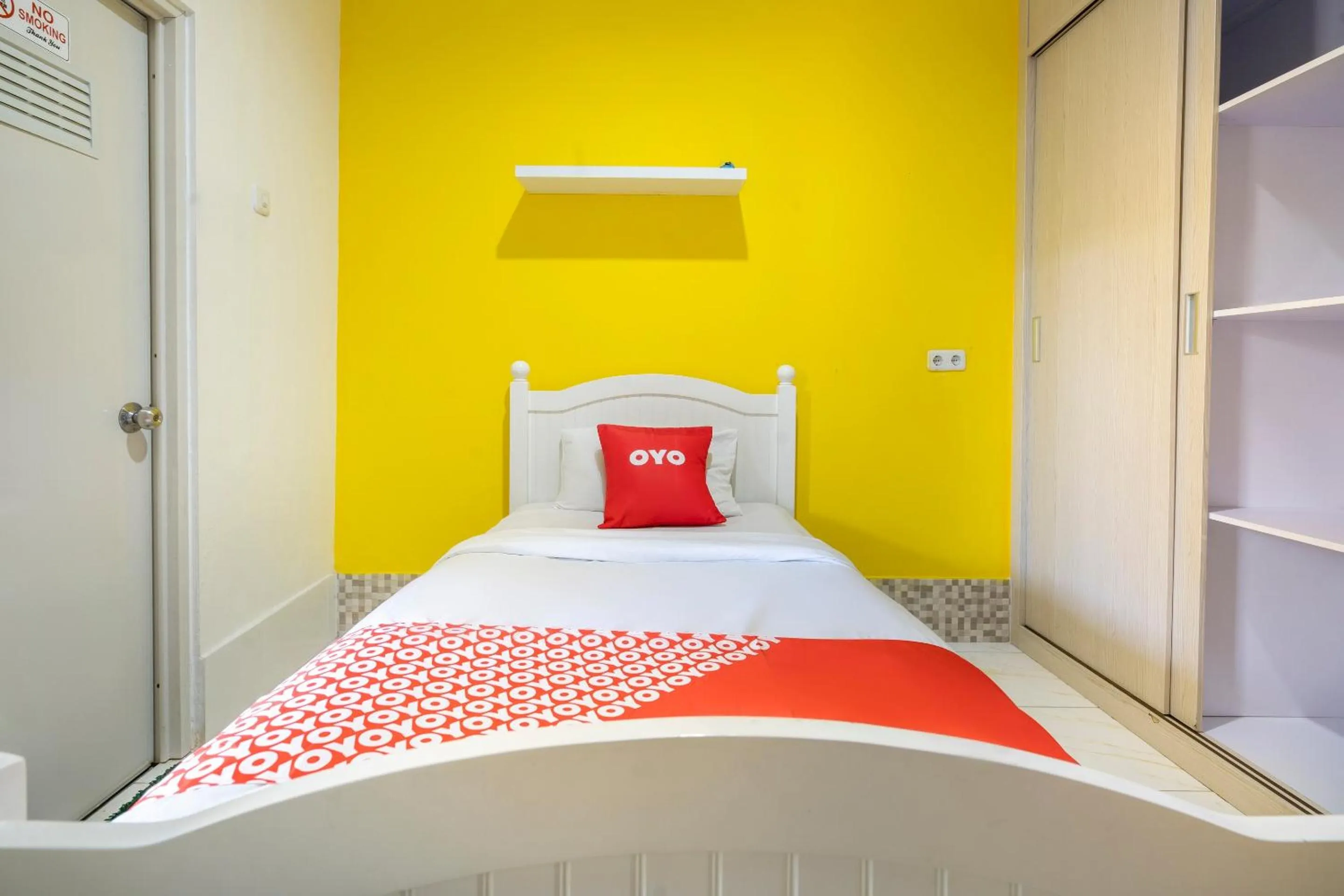 Bedroom in OYO 3782 Gunung Anyar