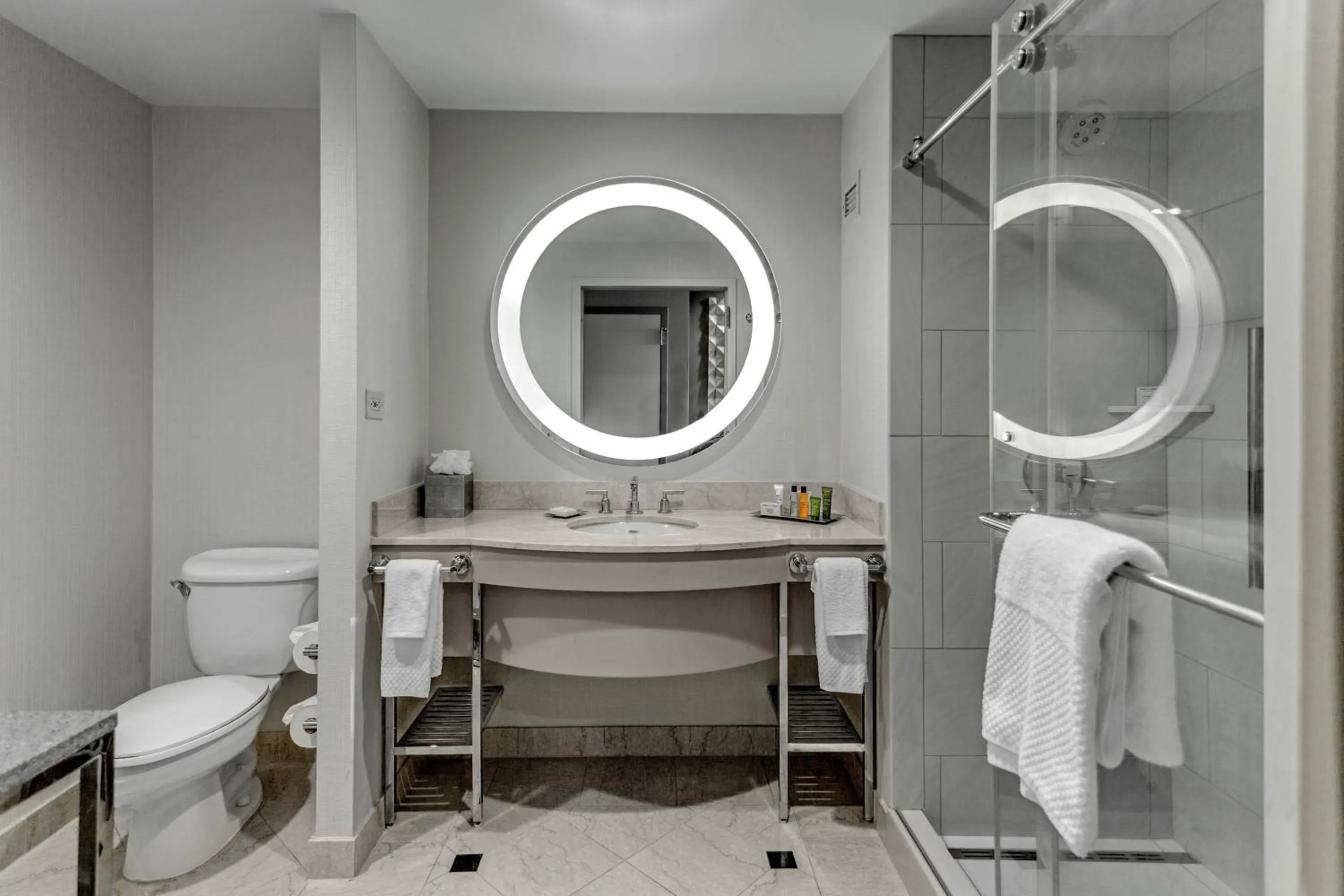 Shower in Hilton Columbus at Easton